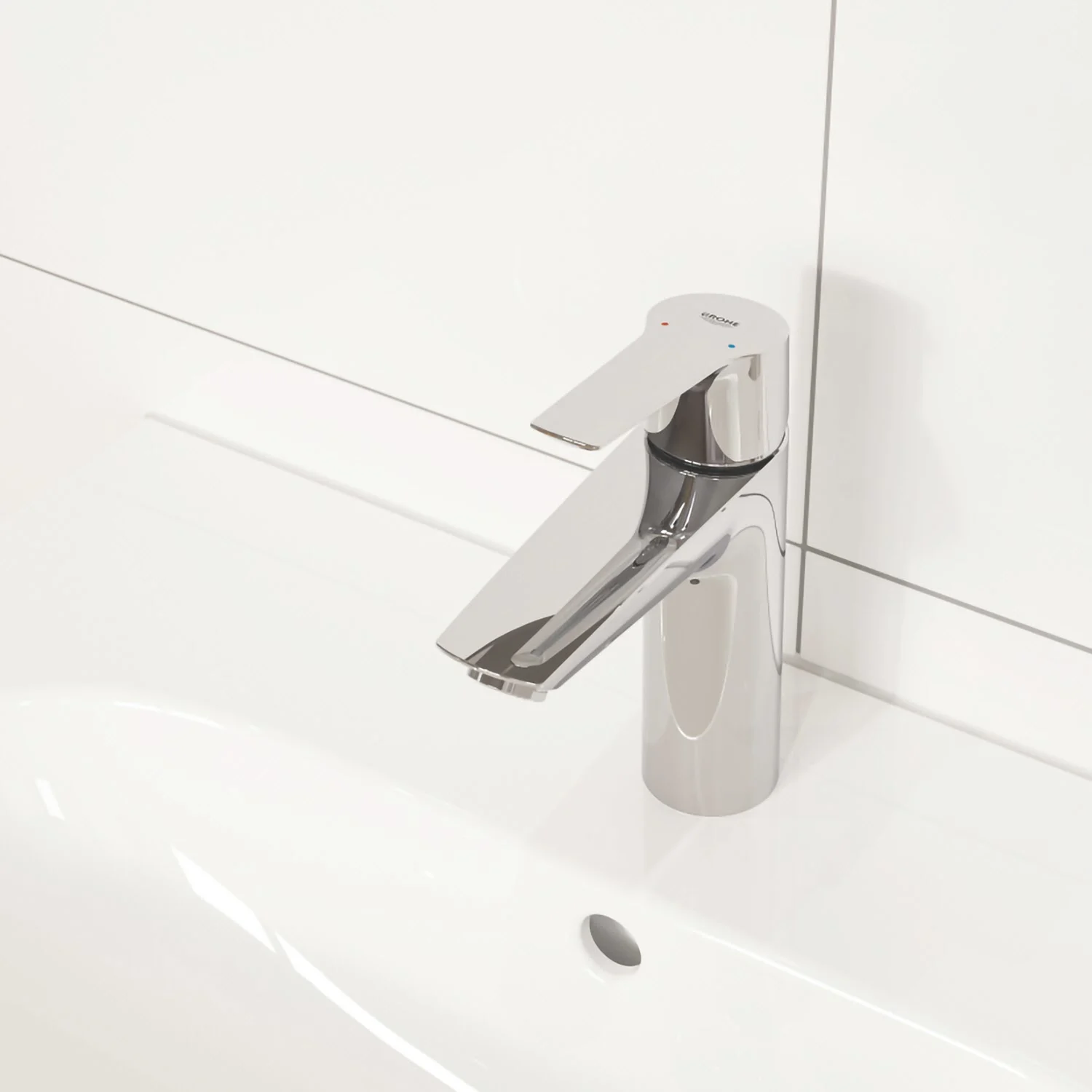 Zbliżenie baterii umywalkowej w łazience, Grohe