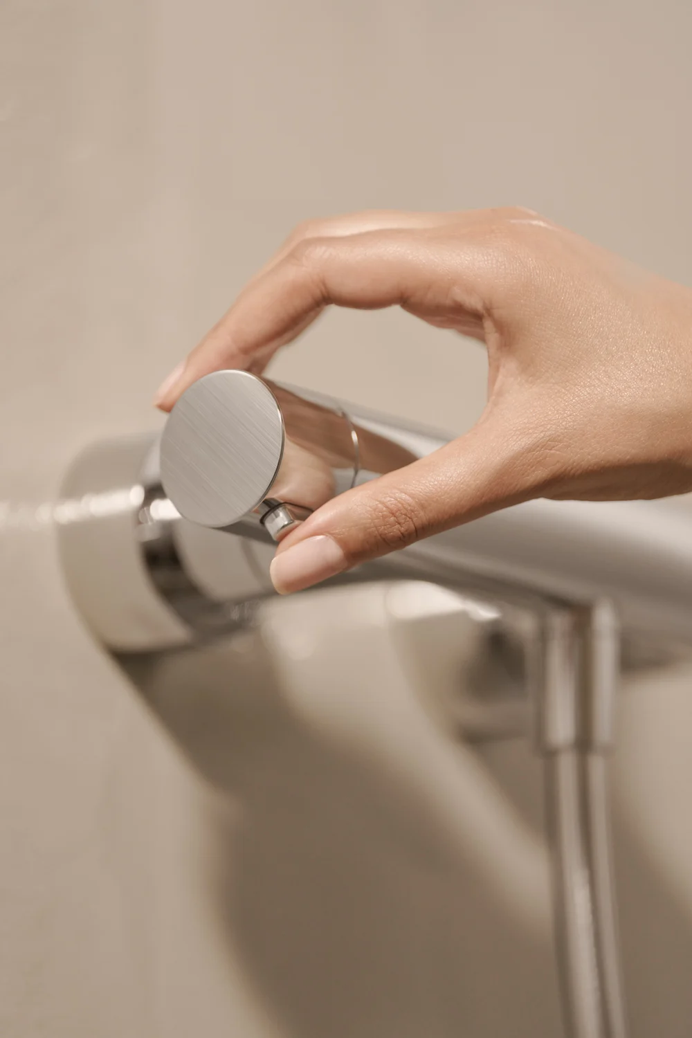 Hansa HANSAAURELIA Thermostat-Brausebatterie mit Brausestange rund 97 cm und Handbrause 3-strahlig Bild 3