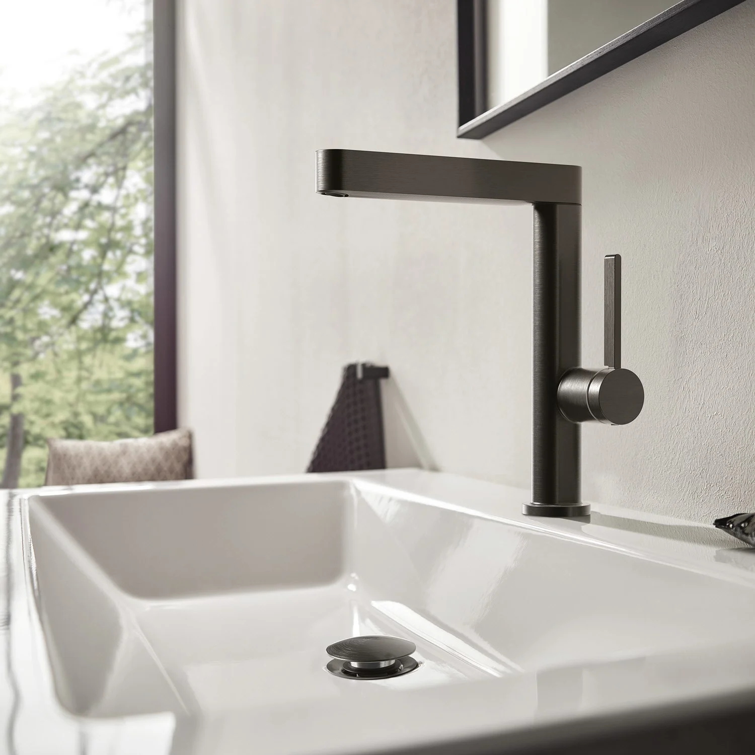Jednouchwytowa bateria umywalkowa w nowoczesnym otoczeniu, hansgrohe