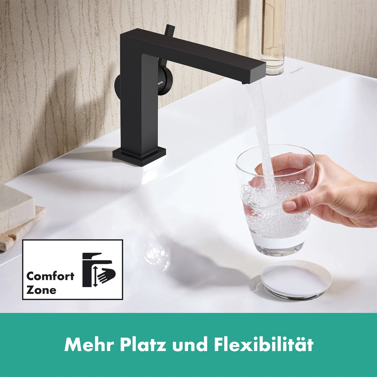 Czarna bateria jednouchwytowa z płynącą wodą, hansgrohe