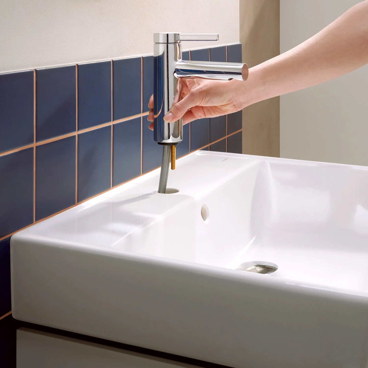 Hansgrohe Zesis S – jednouchwytkowa bateria umywalkowa 100 CoolStart z zestawem odpływowym Push-Open Zdjęcie 2