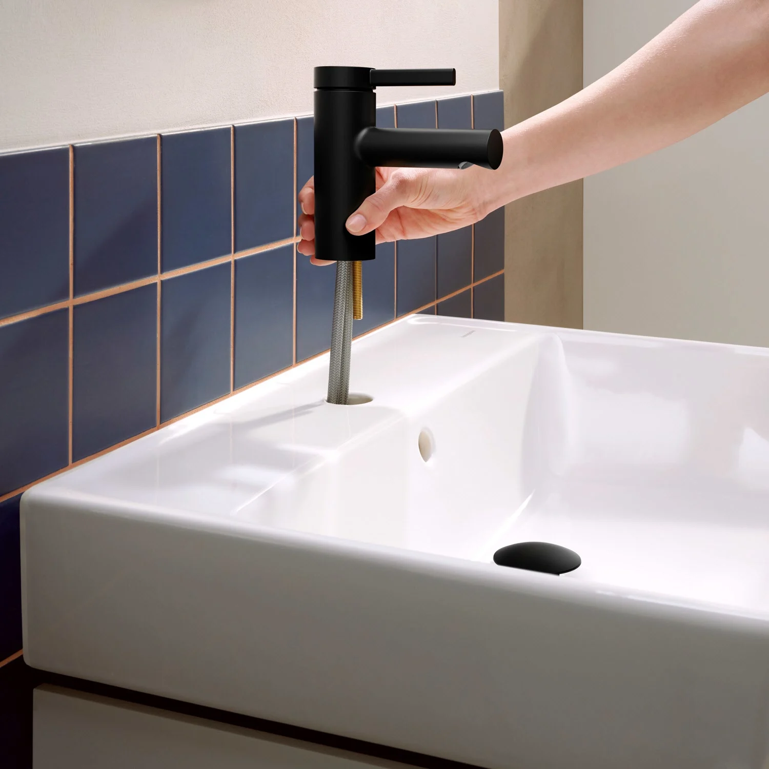 Hansgrohe Zesis S – jednouchwytkowa bateria umywalkowa 70 CoolStart z zestawem odpływowym z drążkiem Zdjęcie 2