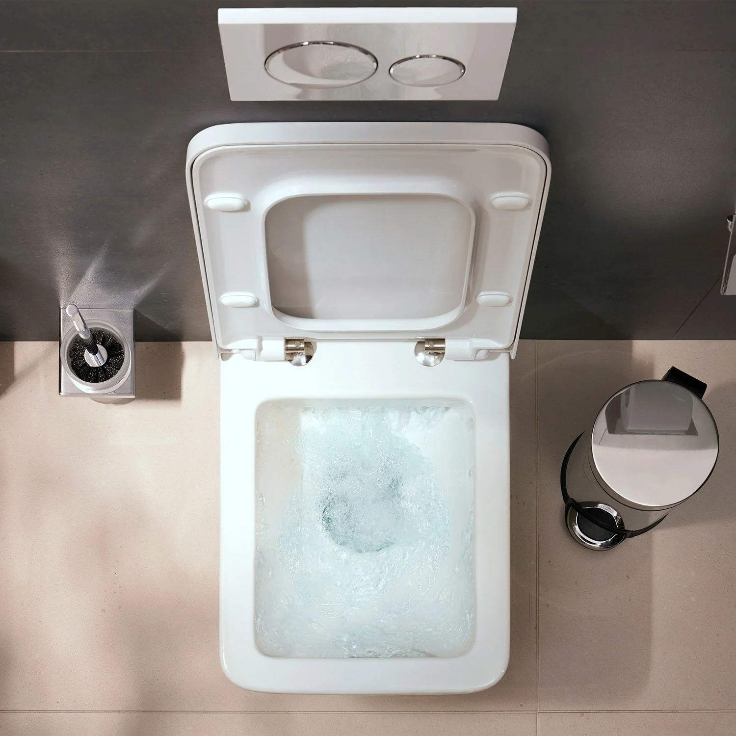 Toaleta z góry z płukaniem wodą, hansgrohe