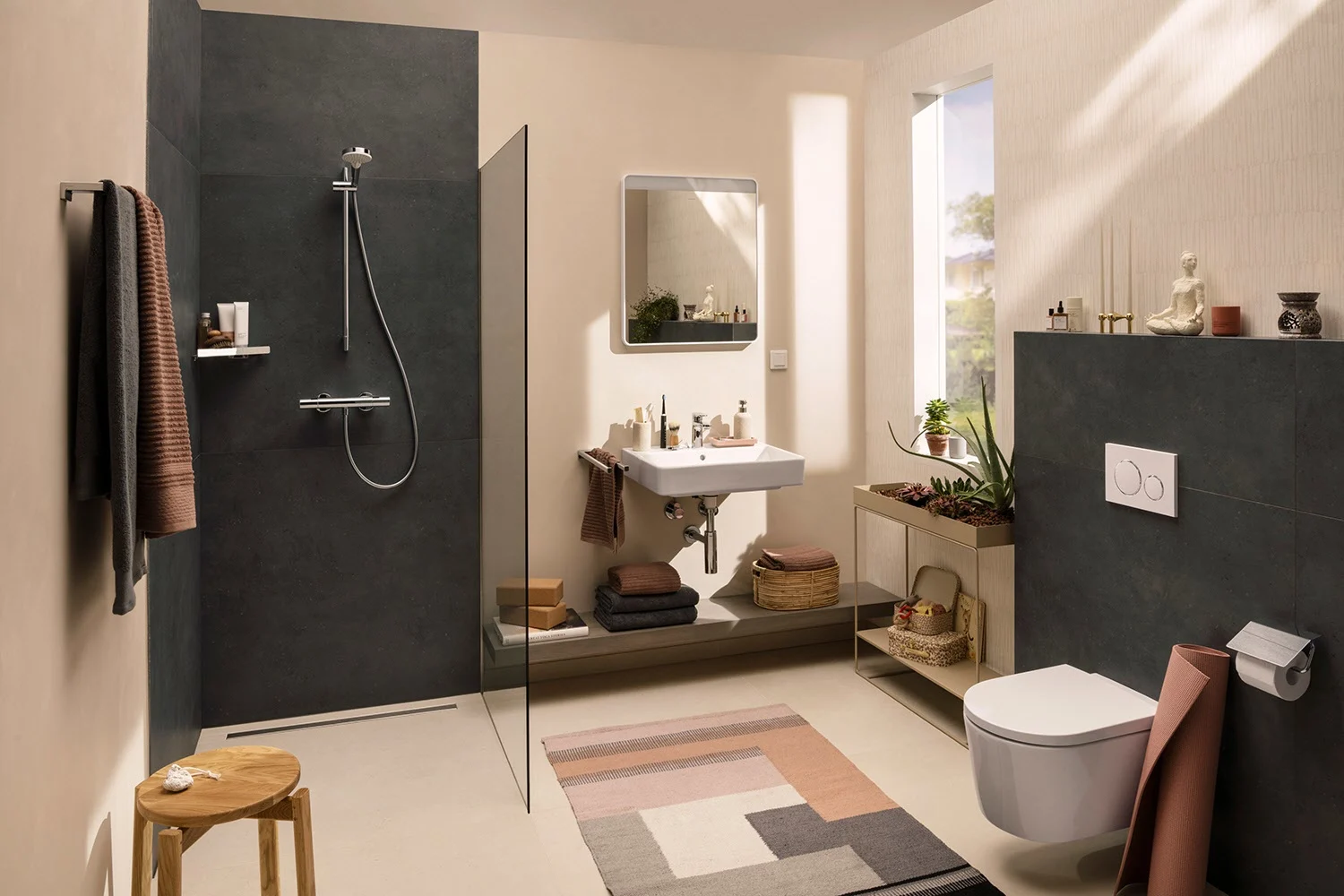 Nowoczesna łazienka z prysznicem i toaletą, hansgrohe