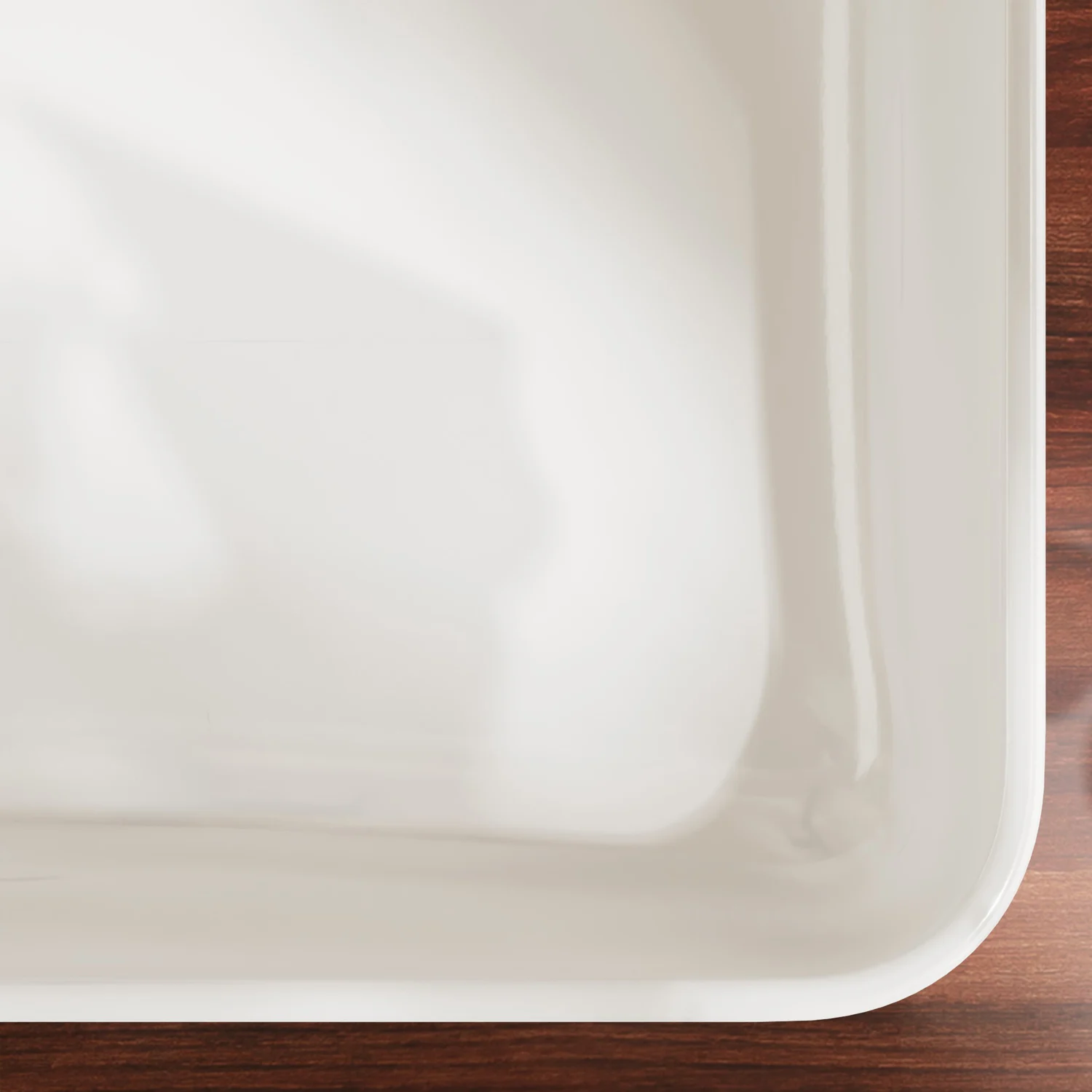 Zbliżenie na białą powierzchnię ceramiczną, hansgrohe