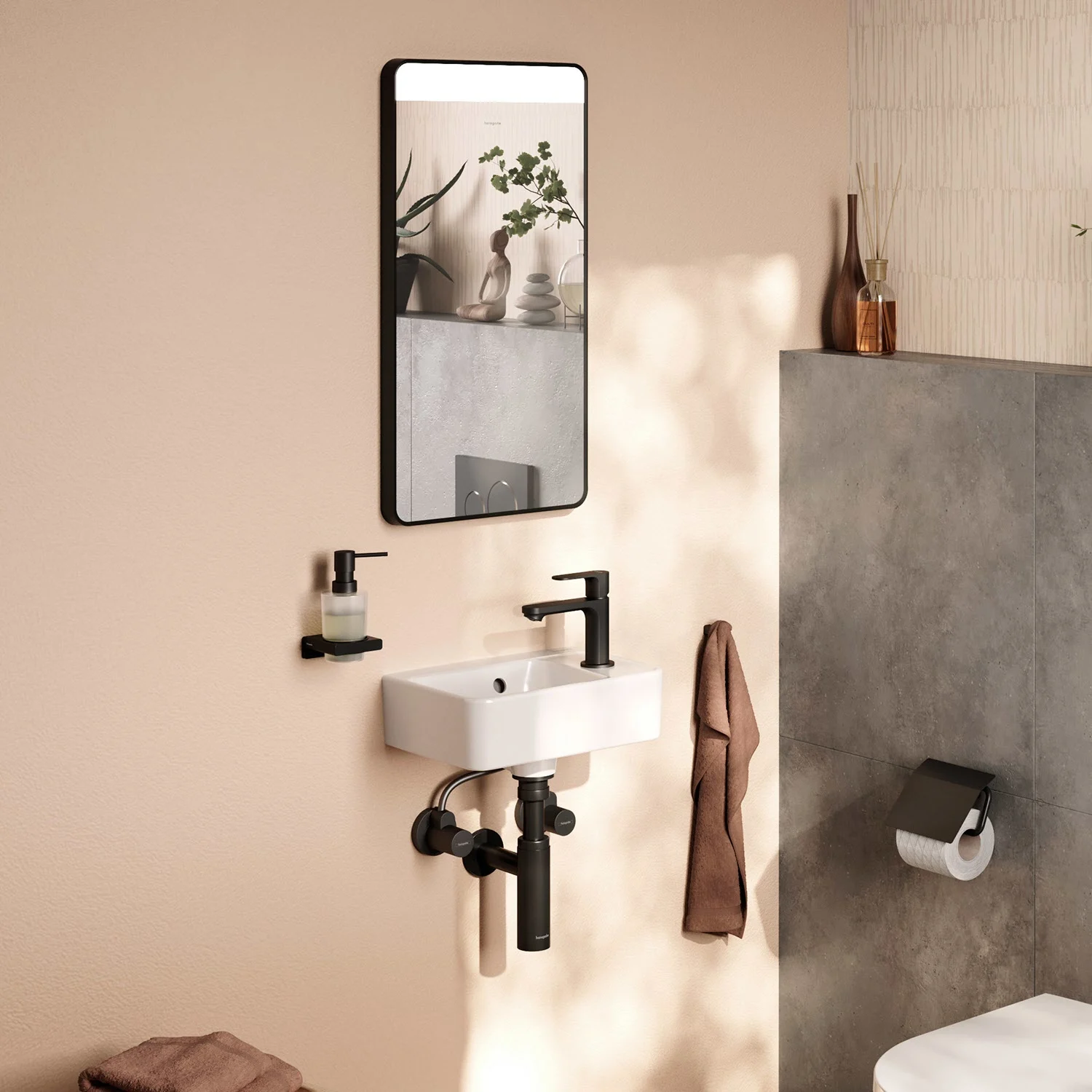 Lustro łazienkowe nad umywalką z akcesoriami, hansgrohe