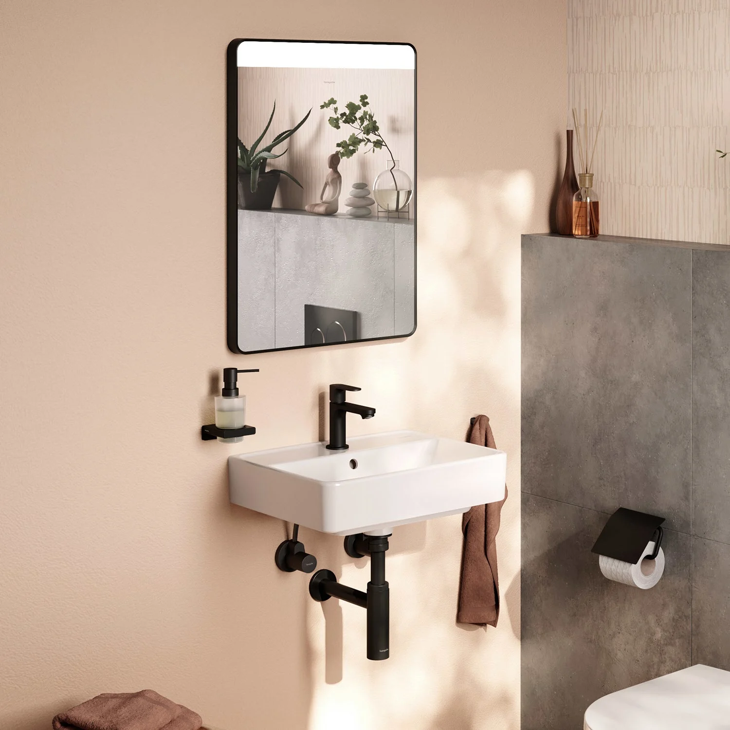 Lustro łazienkowe nad umywalką z akcesoriami, hansgrohe