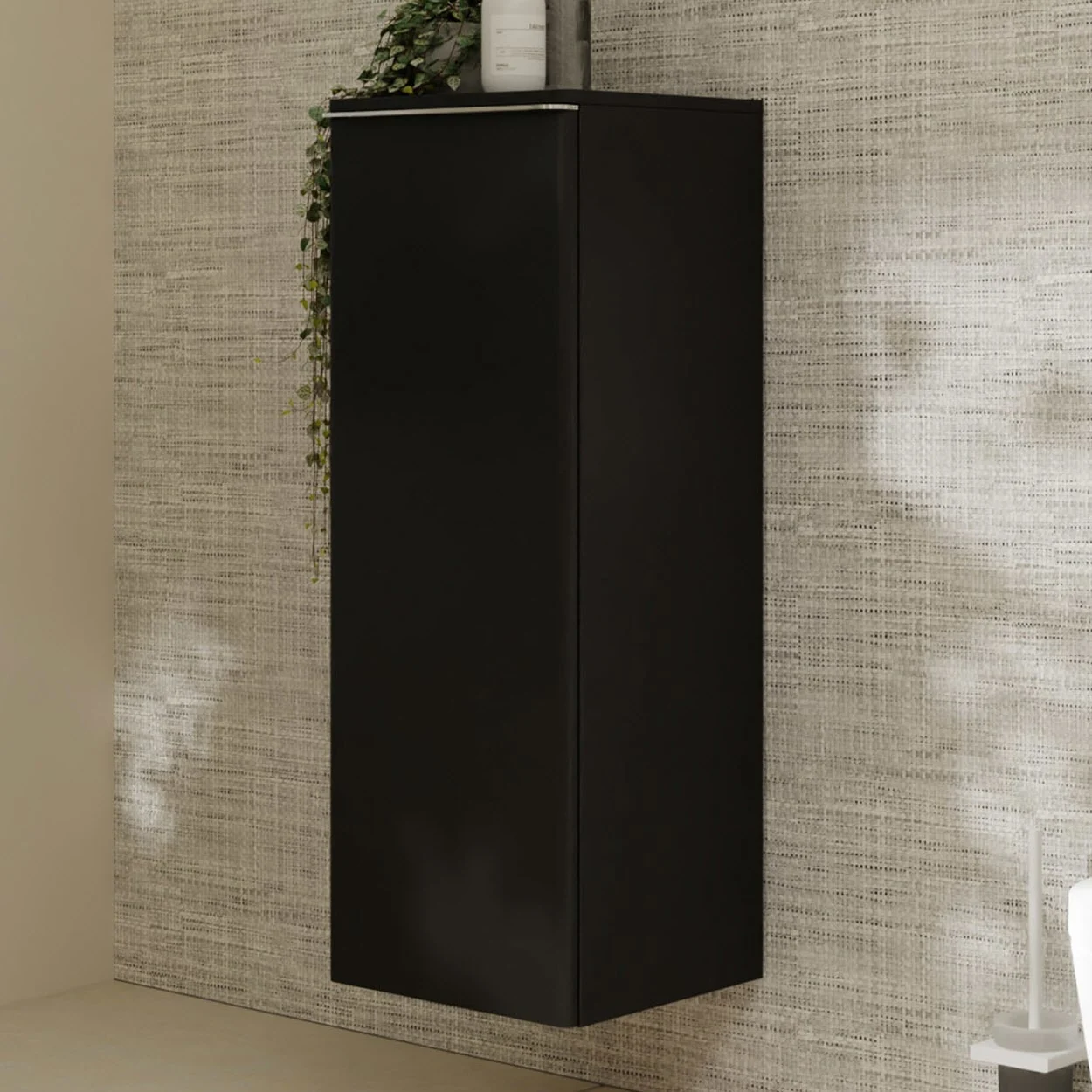 Czarna wysoka szafka zamontowana na ścianie, hansgrohe