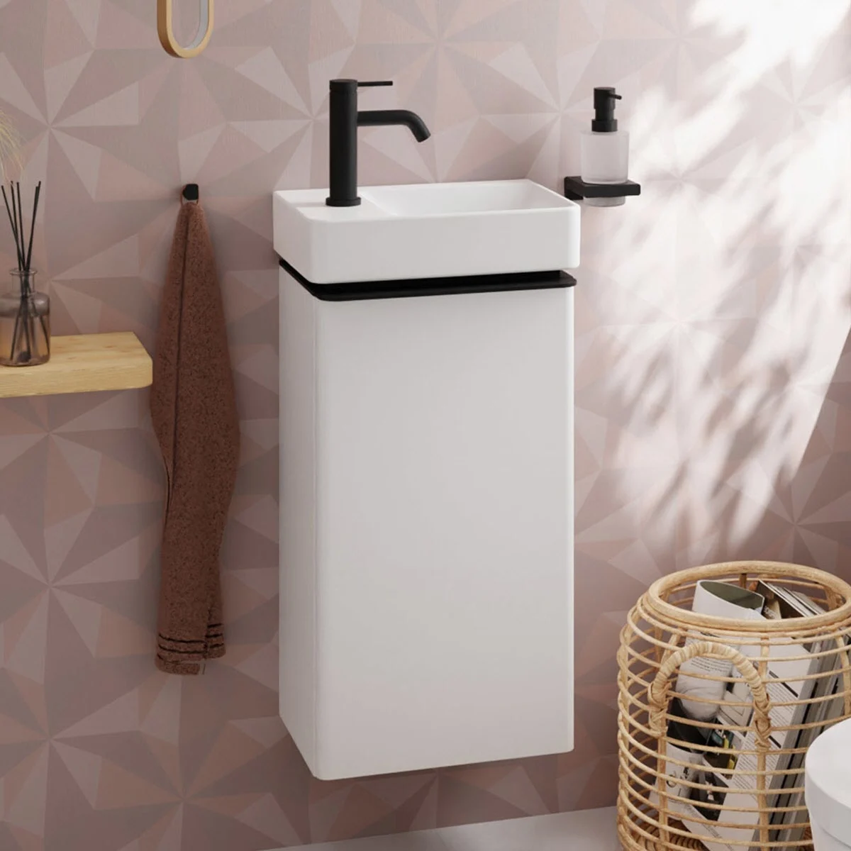 Biała szafka podumywalkowa z czarną baterią w łazience, hansgrohe