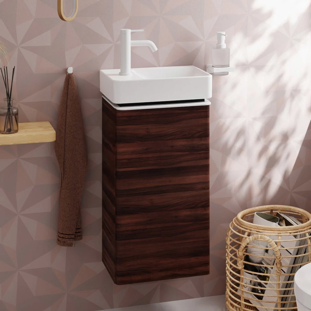Drewniana szafka pod umywalkę z białą umywalką, hansgrohe