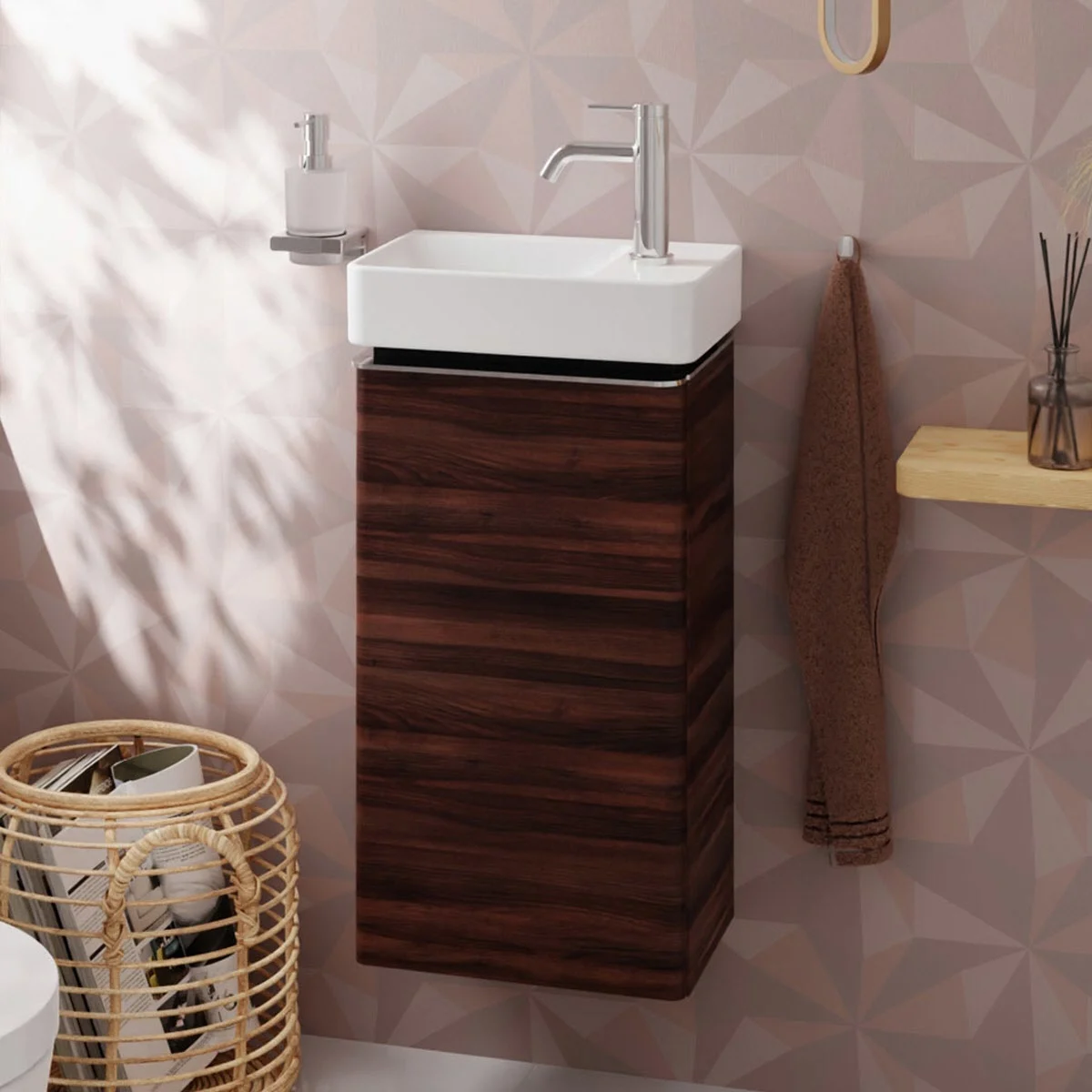 Szafka pod umywalkę z ciemnym drewnem i chromowaną baterią, hansgrohe