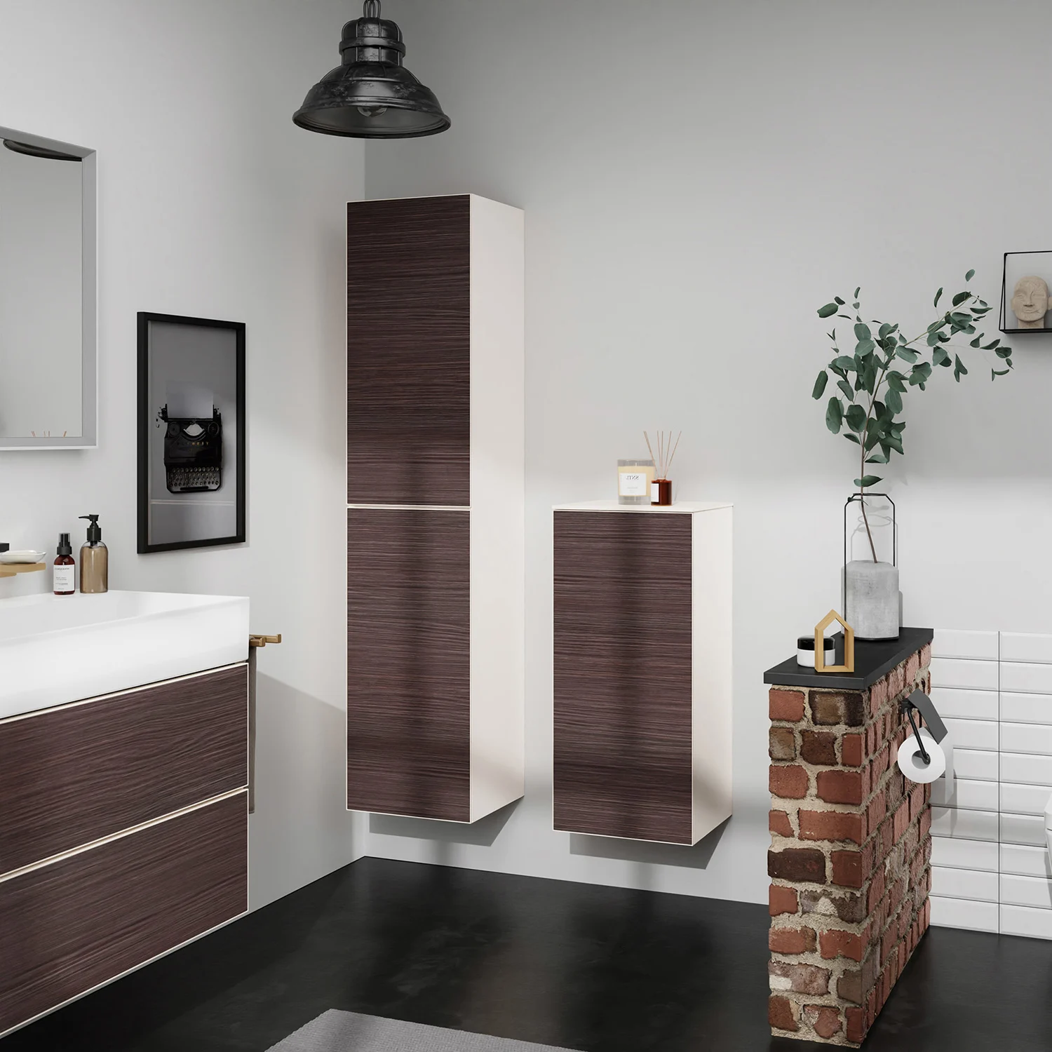Łazienka z wysoką szafką i szafką półwysoką, hansgrohe