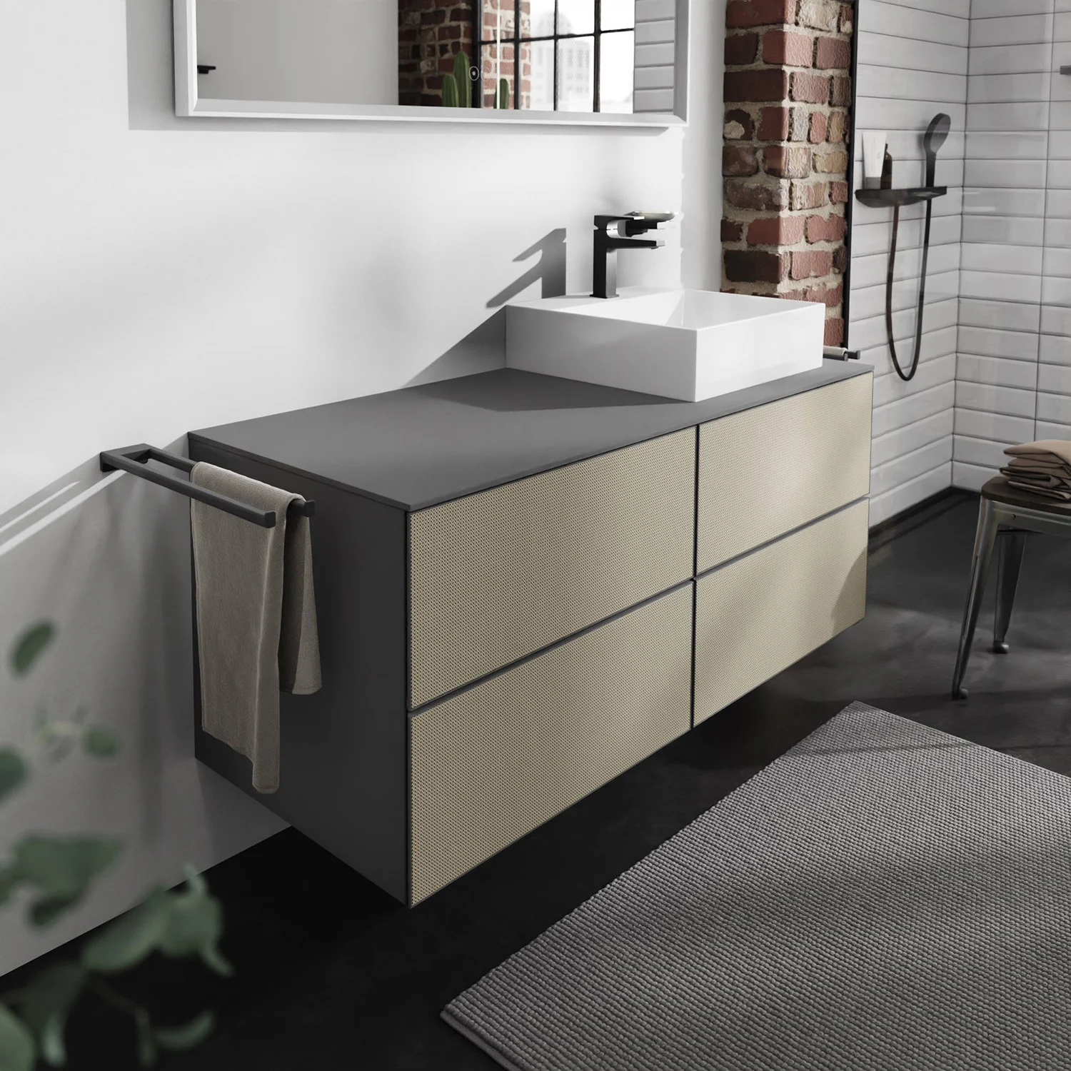 Łazienka z szarą szafką pod umywalkę i umywalką, hansgrohe