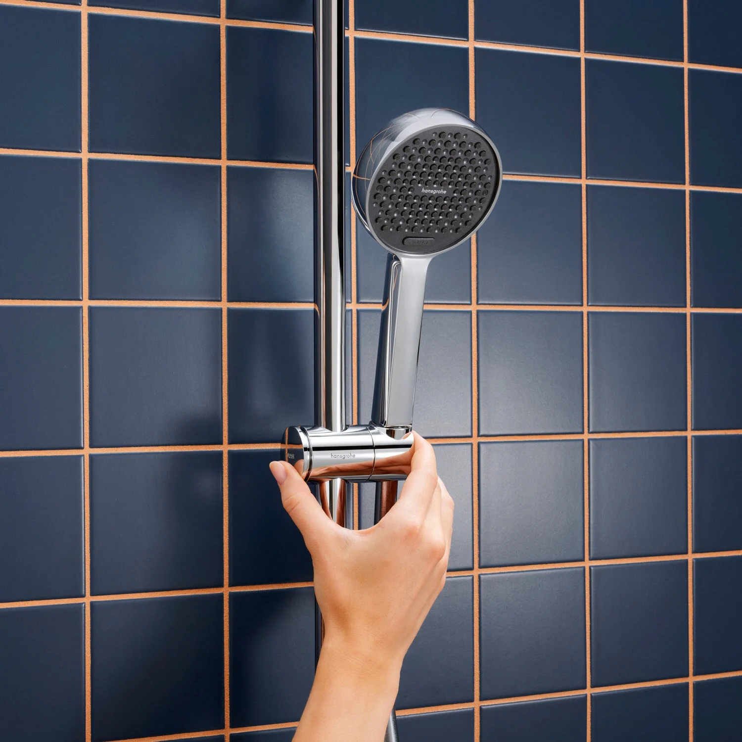 hansgrohe Activera Select S Brauseset 95 2 Strahlarten wassersparend mit Duschstange 65 cm Bild 6