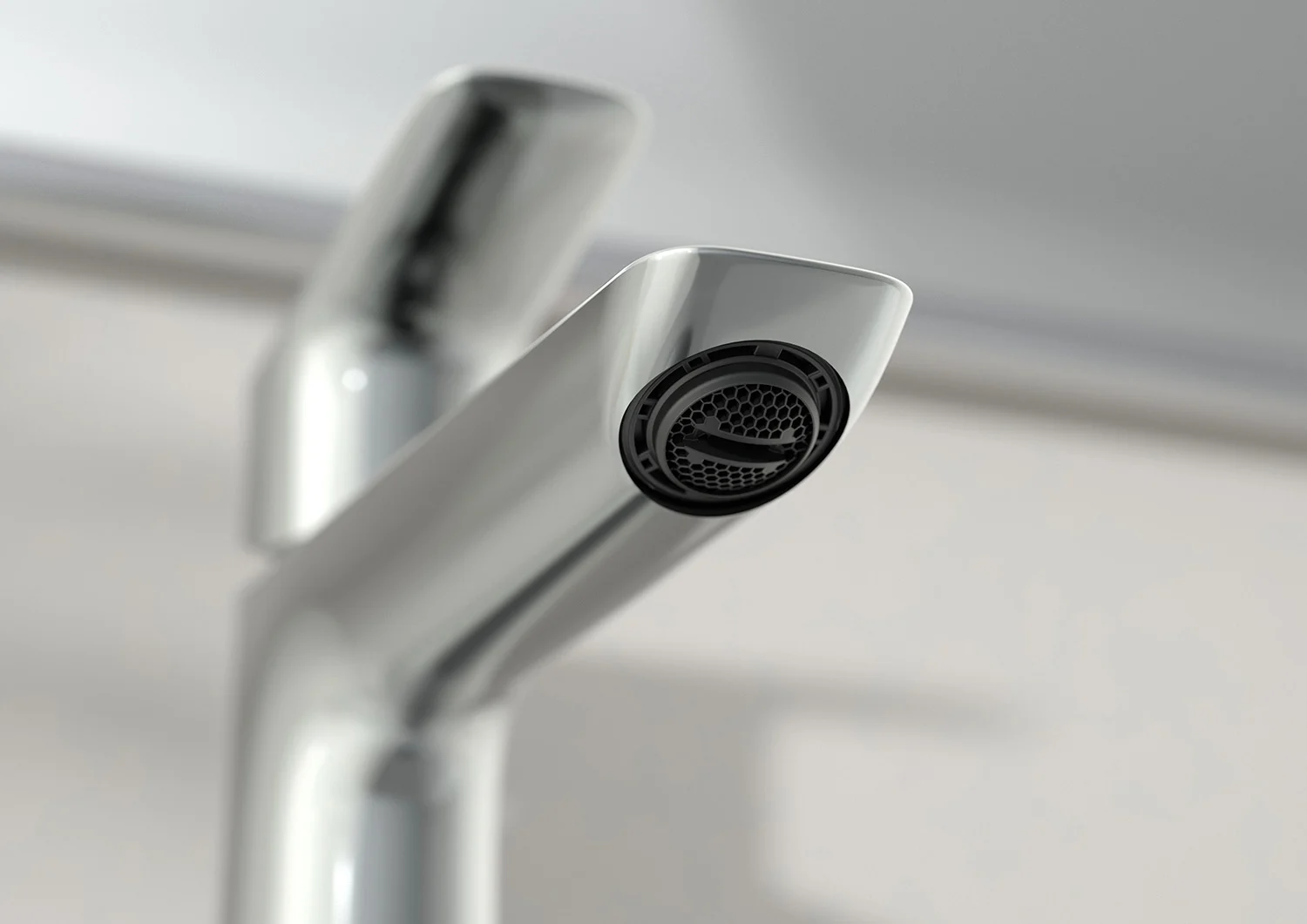 Widok z boku srebrnej baterii umywalkowej na białym tle, hansgrohe