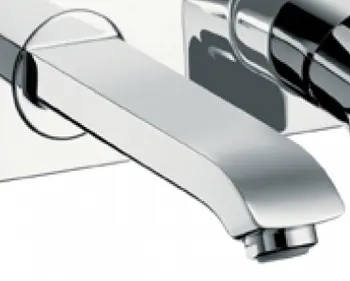 Chromowany kran w widoku z boku, hansgrohe
