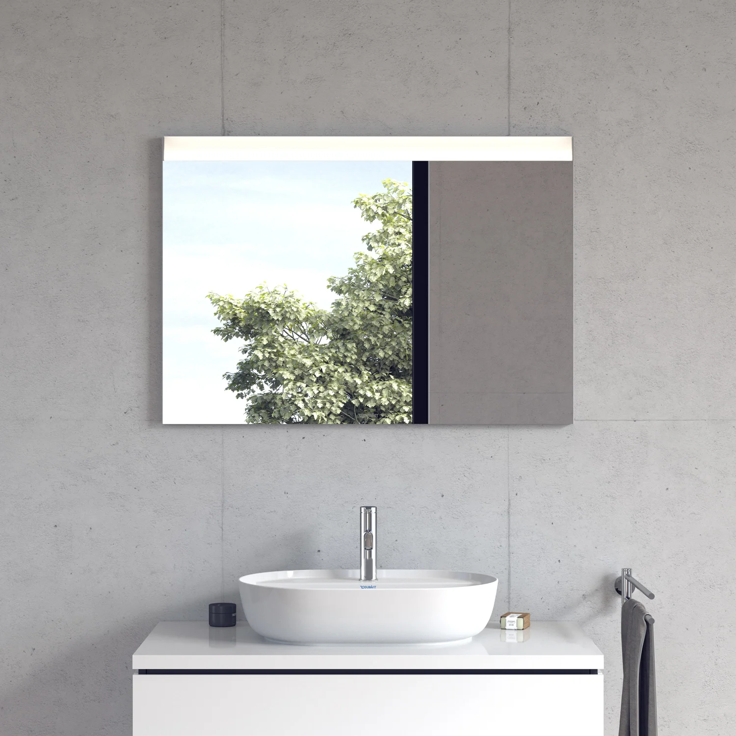 Lustro z oświetleniem nad umywalką w łazience, Duravit