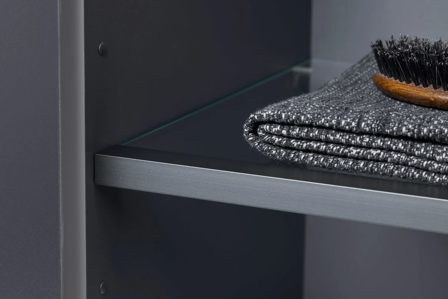 Duravit L-Cube Hochschrank 50 x 36,3 x 176 cm, Anschlag links Bild 7