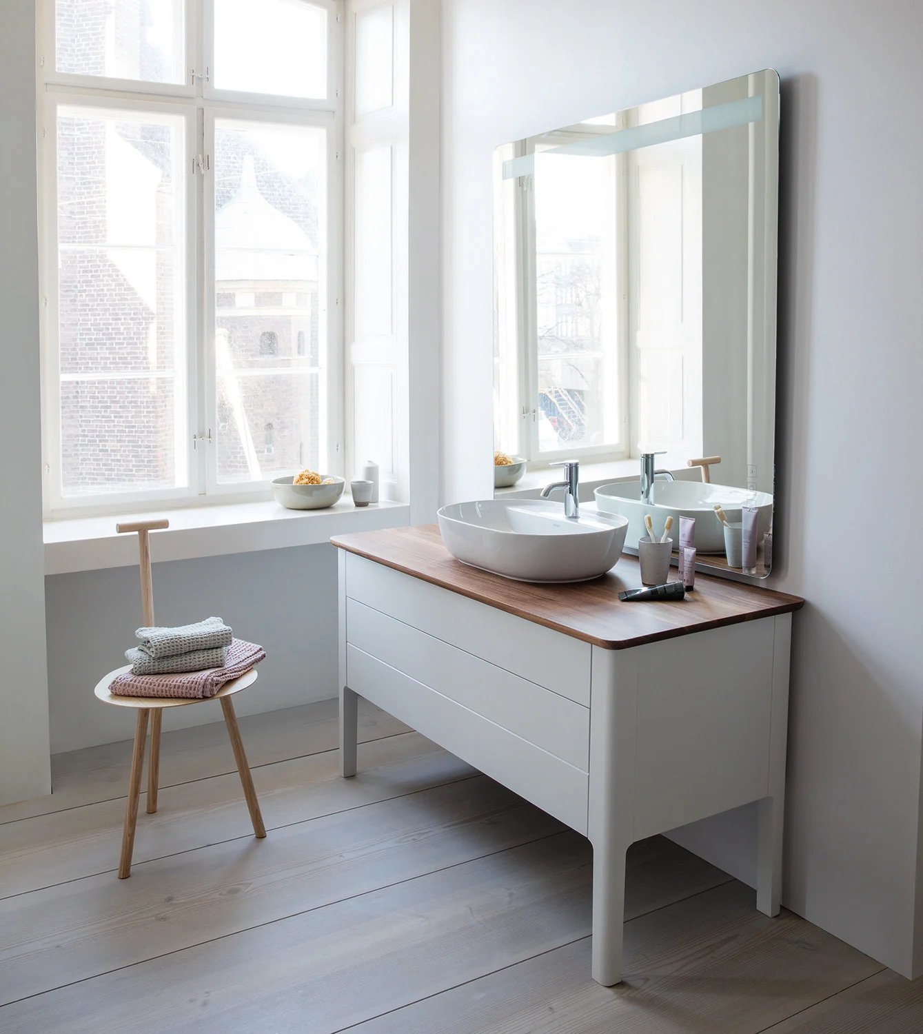 Duravit Luv Aufsatzbecken mit Hahnlochbank 50 x 35 cm Bild 9