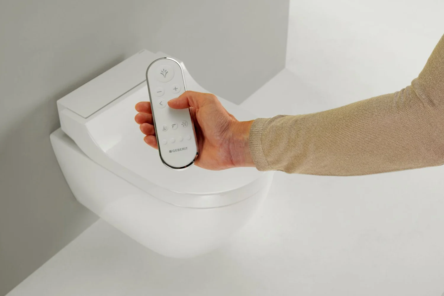 Geberit AquaClean Tuma Comfort WC-Komplettanlage Wand-WC Bild 3