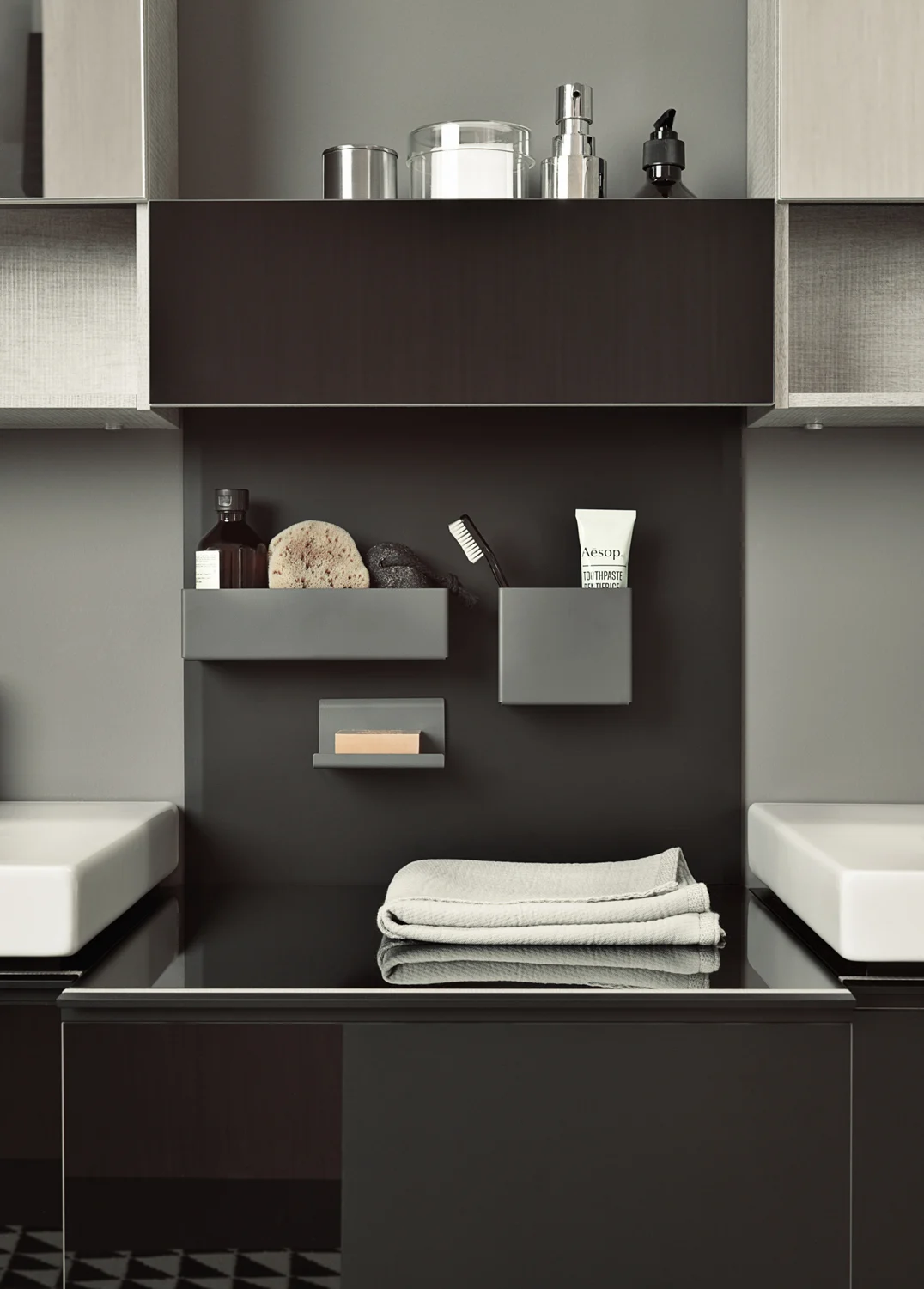 Geberit Group Magnettafel mit Stauboxen Bild 3