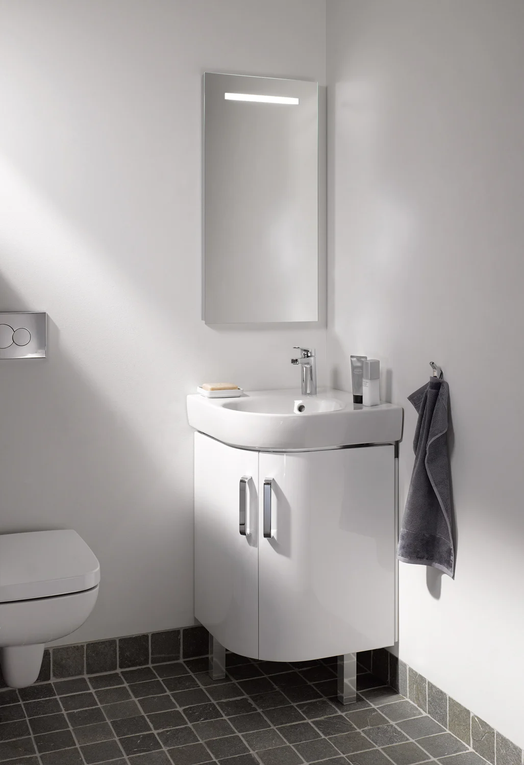 Geberit Renova Compact Badspiegel 40 x 80 cm mit LED-Beleuchtung Bild 2