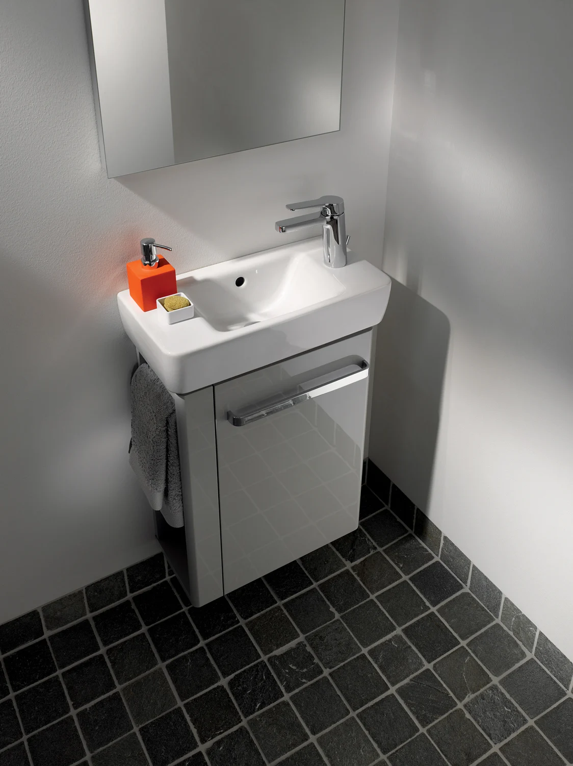 Geberit Renova Compact Handwaschbecken 40 cm, asymmetrisch mit Hahnloch rechts Bild 2