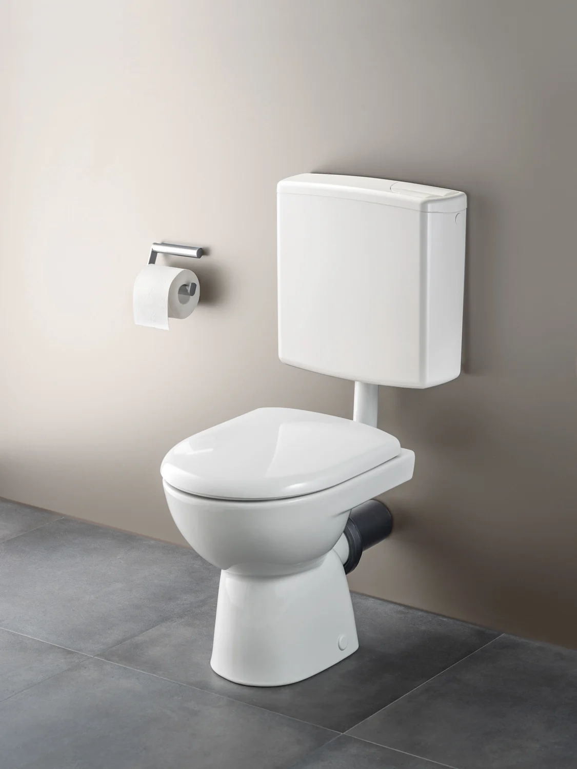 Geberit Renova Stand-WC-Tiefspüler, Abgang horizontal, Rimfree Bild 2