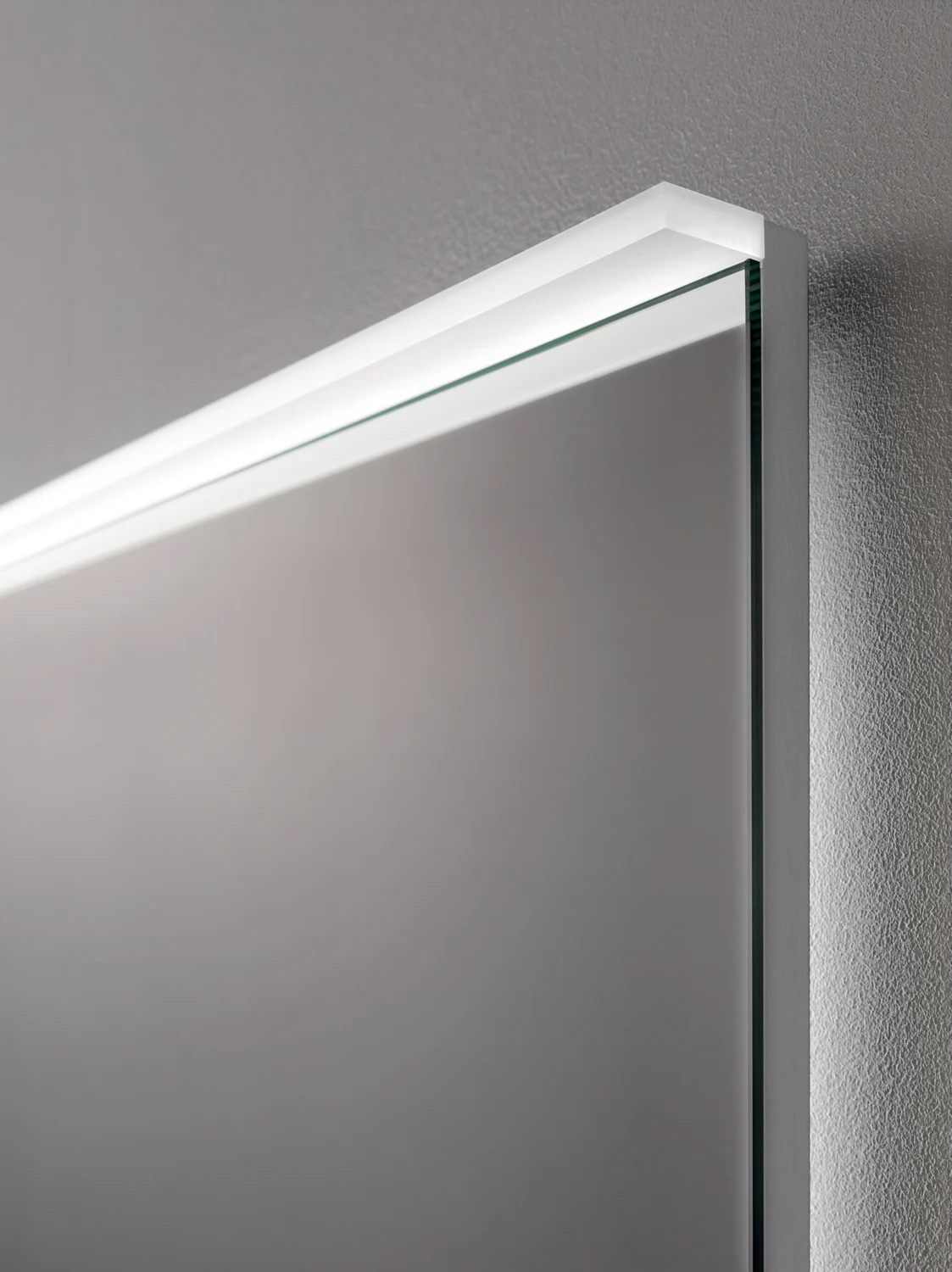 Geberit Xeno² Badspiegel mit beheizter Rückseite und indirekter Beleuchtung in 90 cm Bild 2