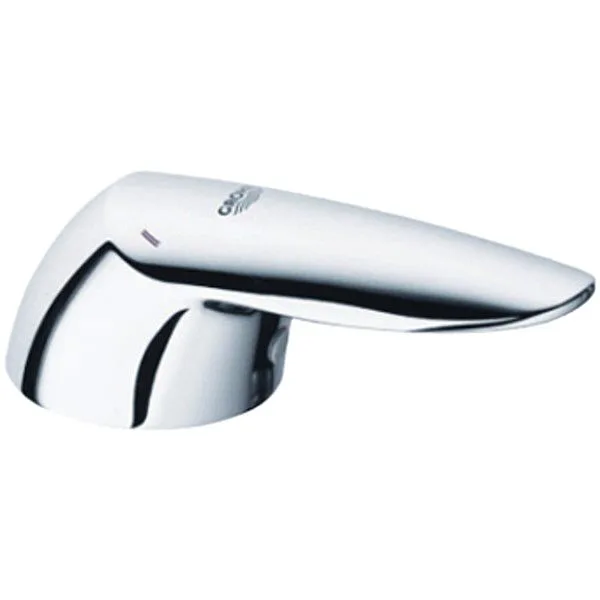 Chromowany kran w widoku z boku, Grohe