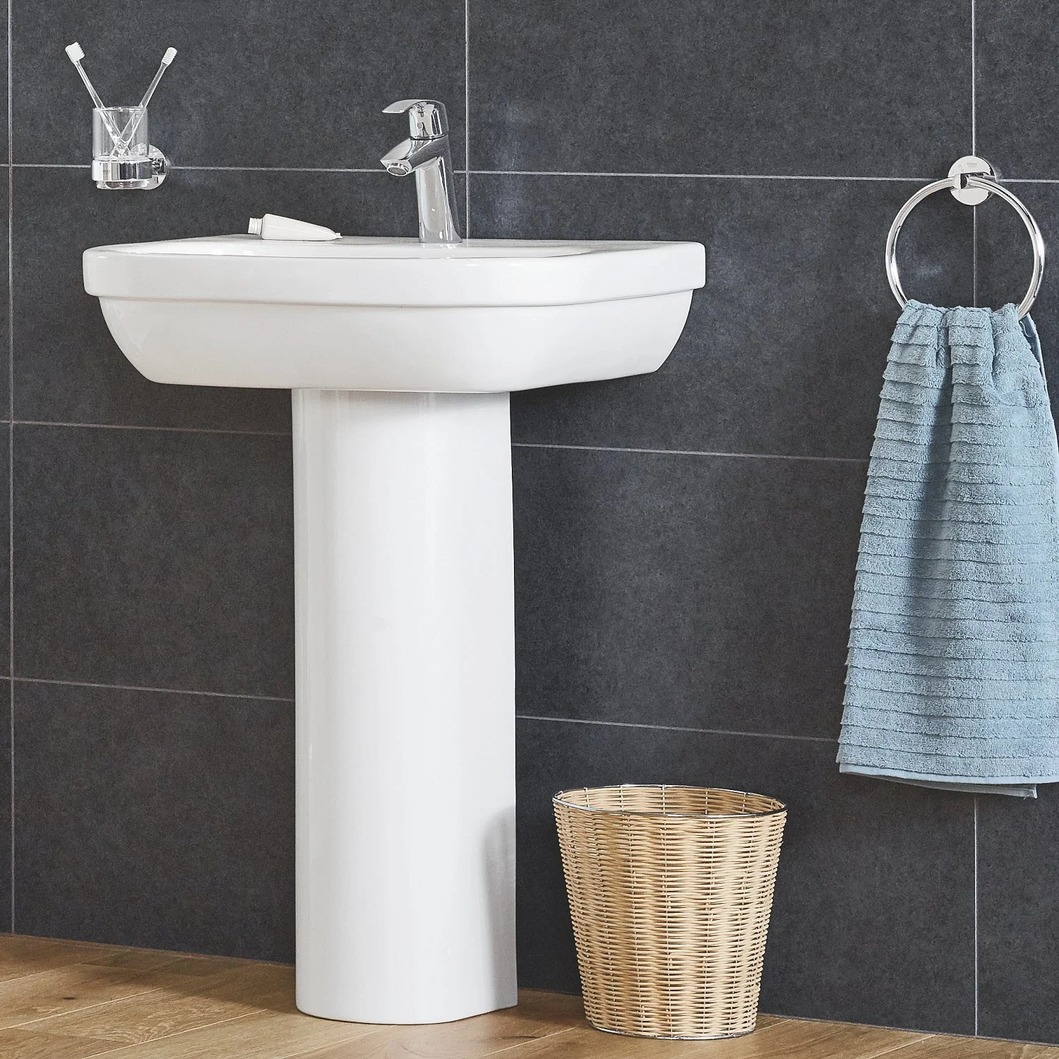 GROHE Euro Keramik Standsäule für Waschtisch Bild 2