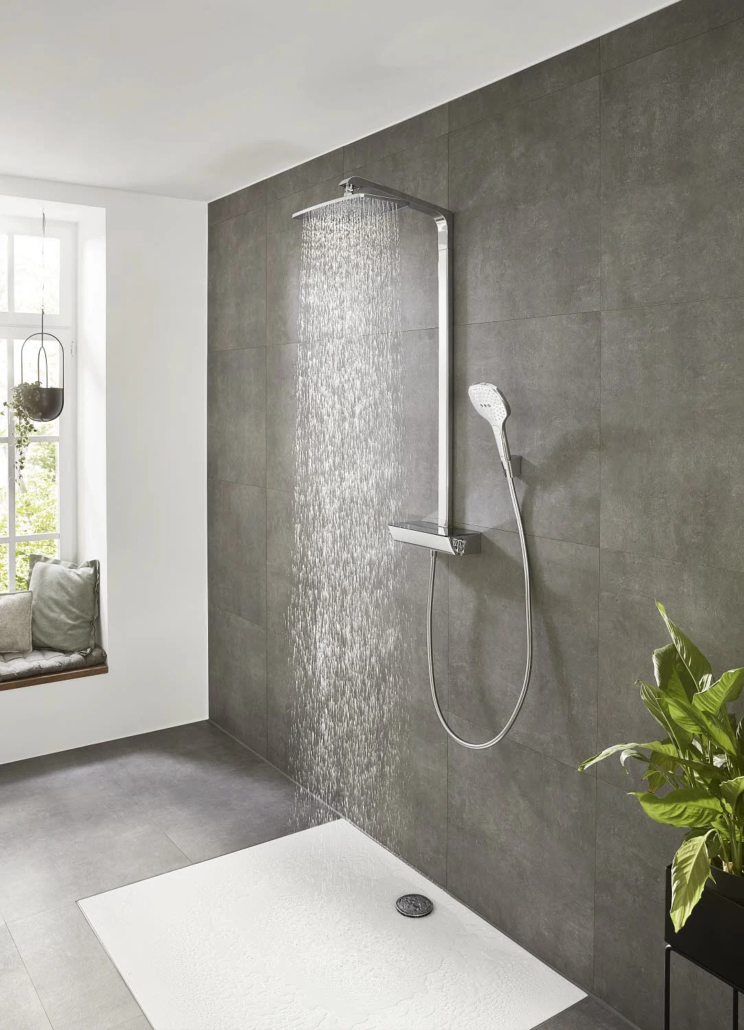 hansgrohe Raindance Select E 360 Showerpipe Bild 2