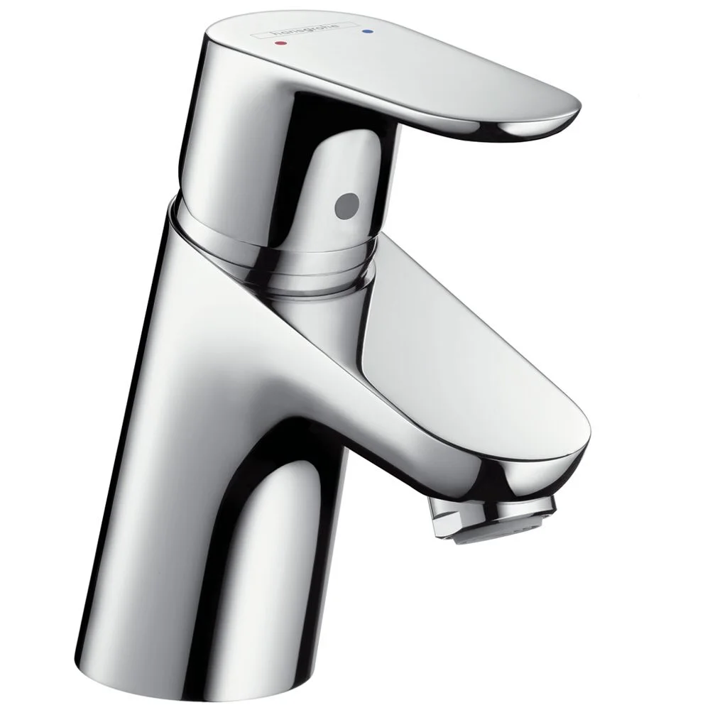 Chromowana bateria umywalkowa w widoku z przodu, hansgrohe