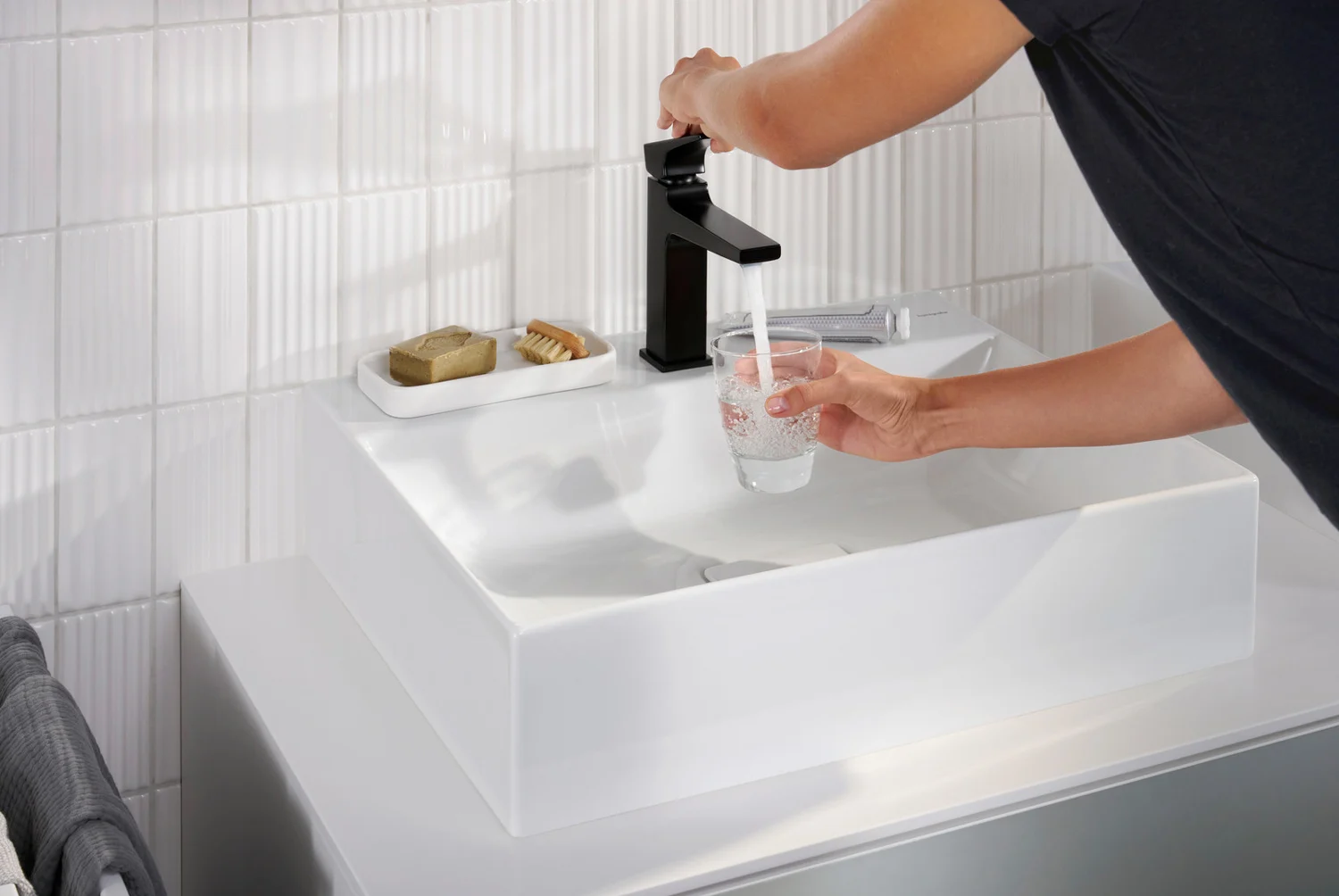 hansgrohe Metropol Einhebel-Waschtischmischer 110 mit Hebelgriff und Push-Open Ablaufgarnitur Bild 6