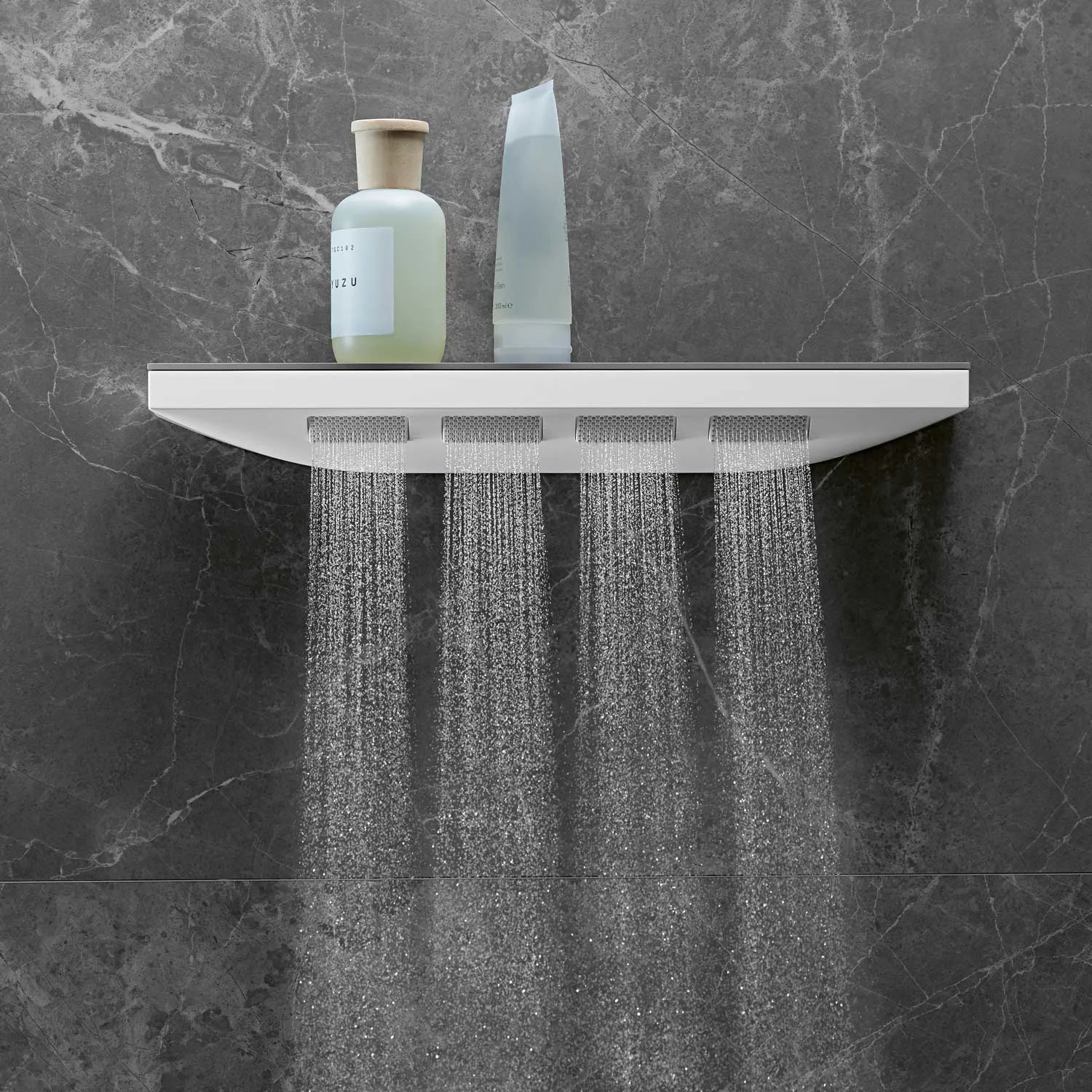 Głowica prysznicowa z strumieniem wody z bliska, hansgrohe