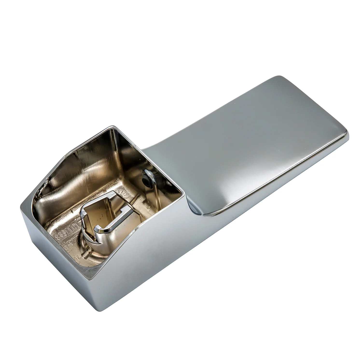 Chromowana rączka widok z tyłu na białym tle, hansgrohe