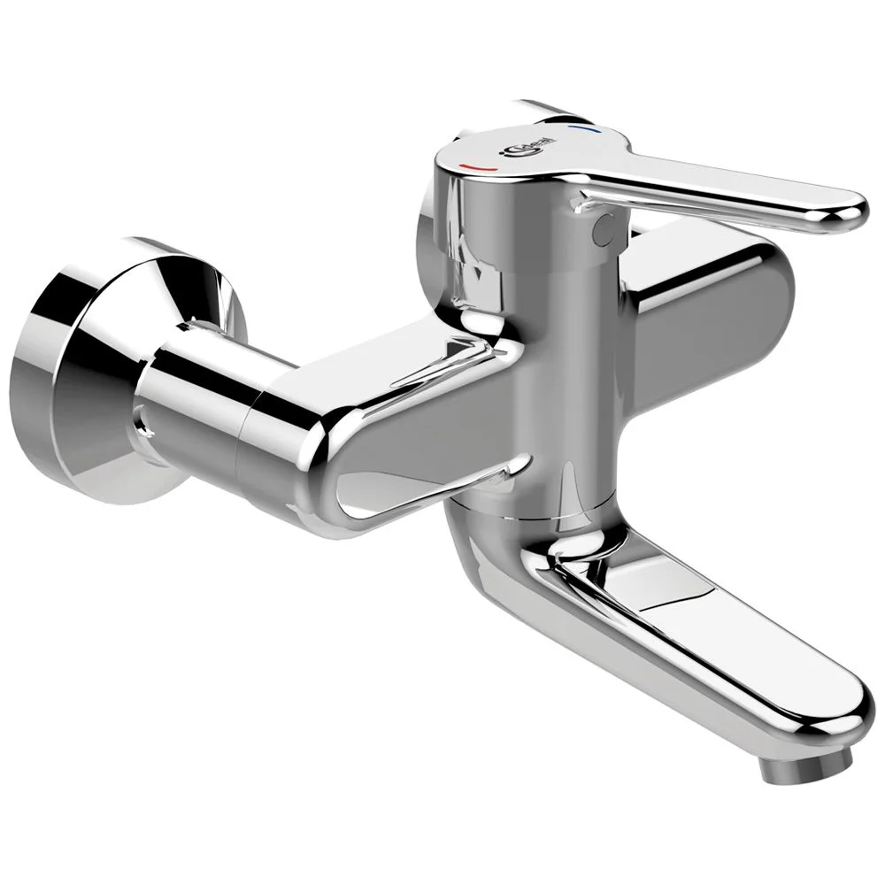 Chromowana bateria widok z boku na białym tle, Ideal Standard