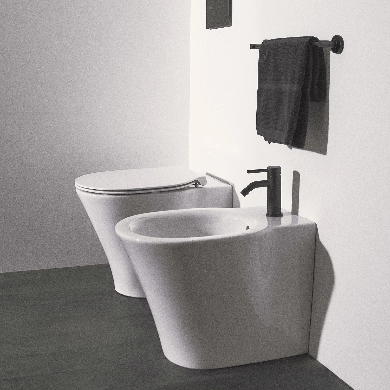 Ideal Standard Ceraline Bidetarmatur, mit Ablaufgarnitur Bild 6