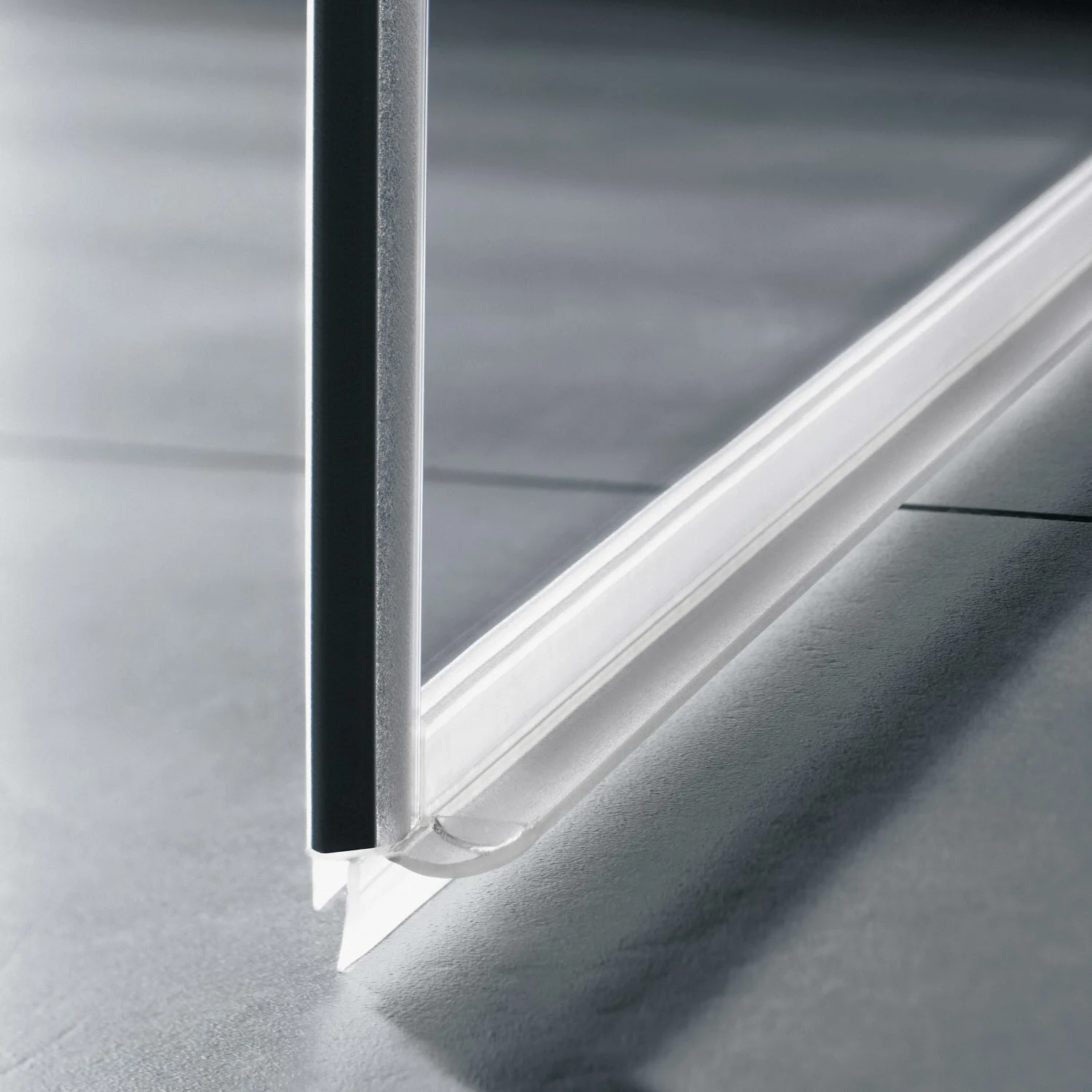 Kermi Raya Halbkreis-Duschkabine 107,6 x 95,5 cm Bild 8