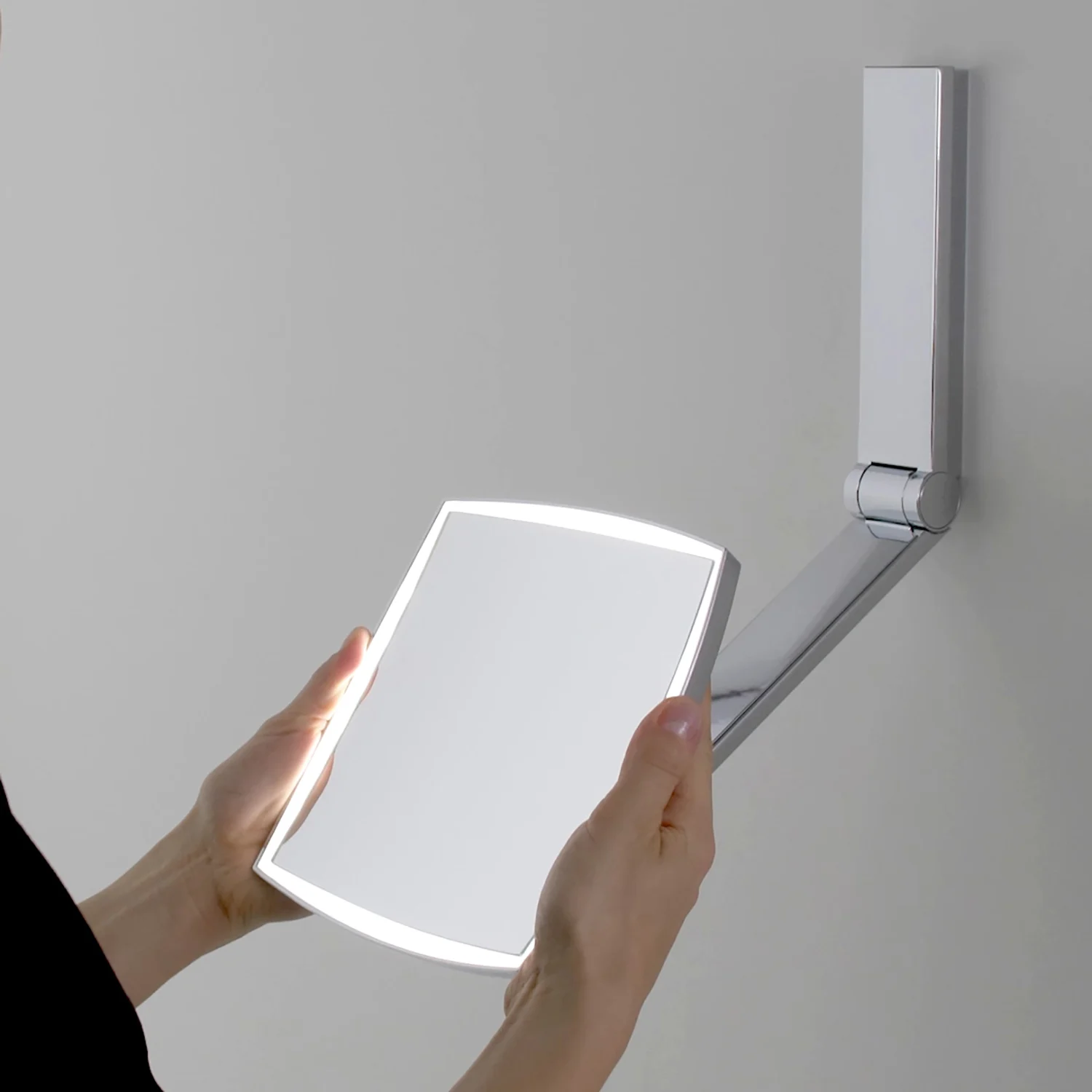 Keuco iLook-move Kosmetikspiegel rechteckig mit 5-fach Vergrößerung, LED Beleuchtet, UP-Kabelführung Bild 4