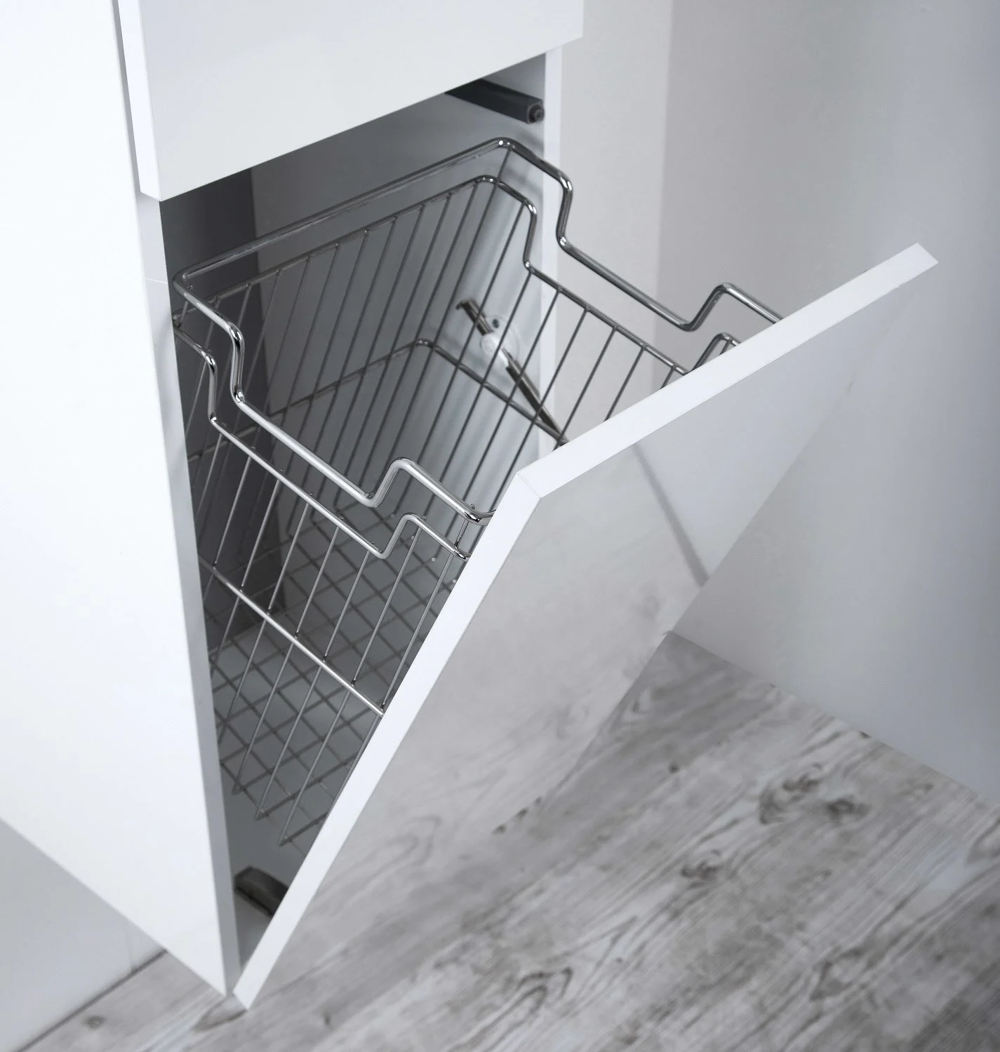 Kronenbach Plana 2.0 Hochschrank 35 x 168 cm mit 1 Tür, 1 Wäschekippe, Anschlag links Bild 4