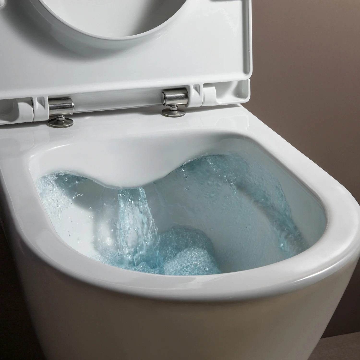 LAUFEN PRO Wand-WC Compact spülrandlos inkl. WC-Sitz Bild 4