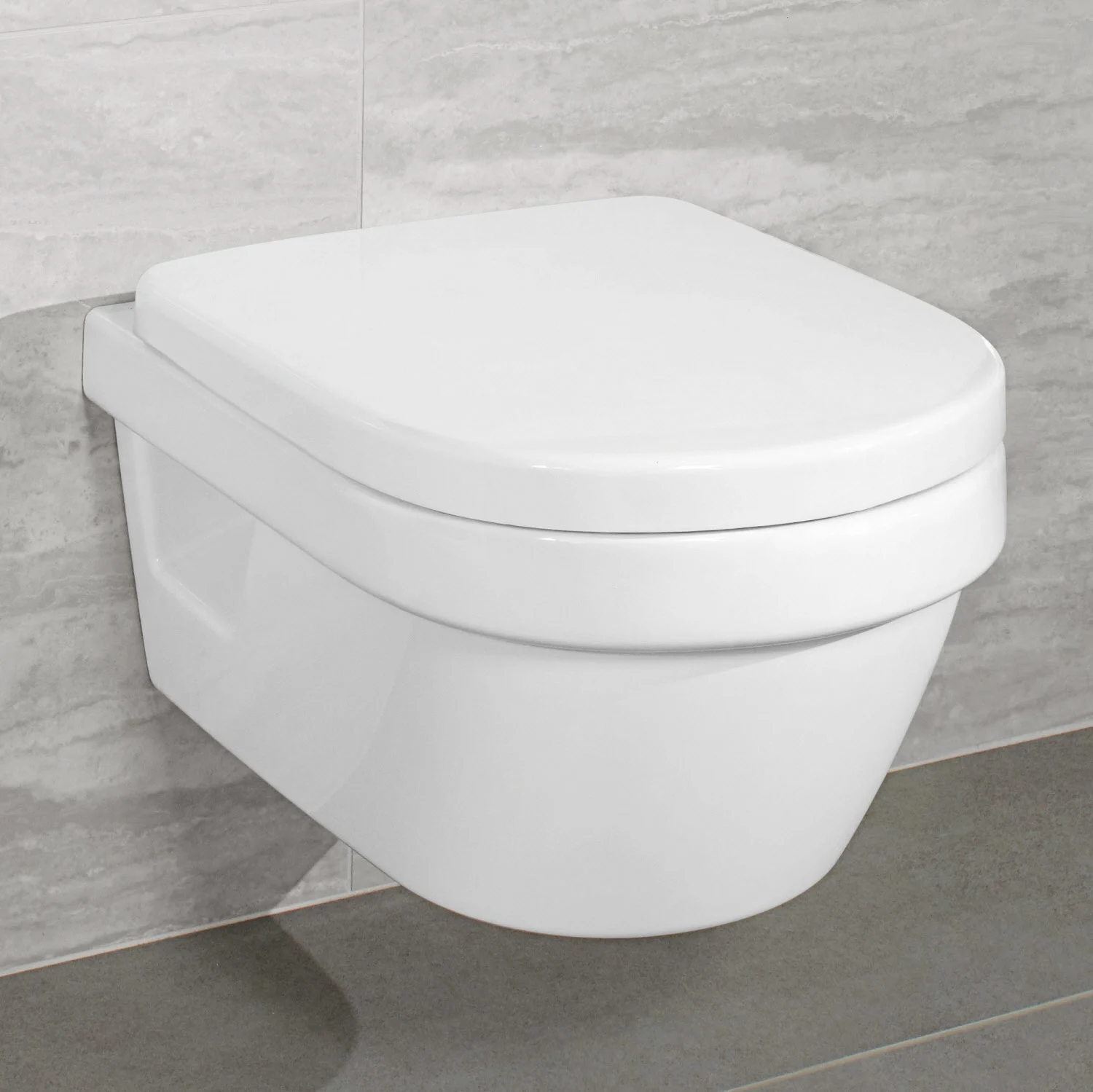 Biała toaleta w ustawieniu łazienkowym, Villeroy & Boch
