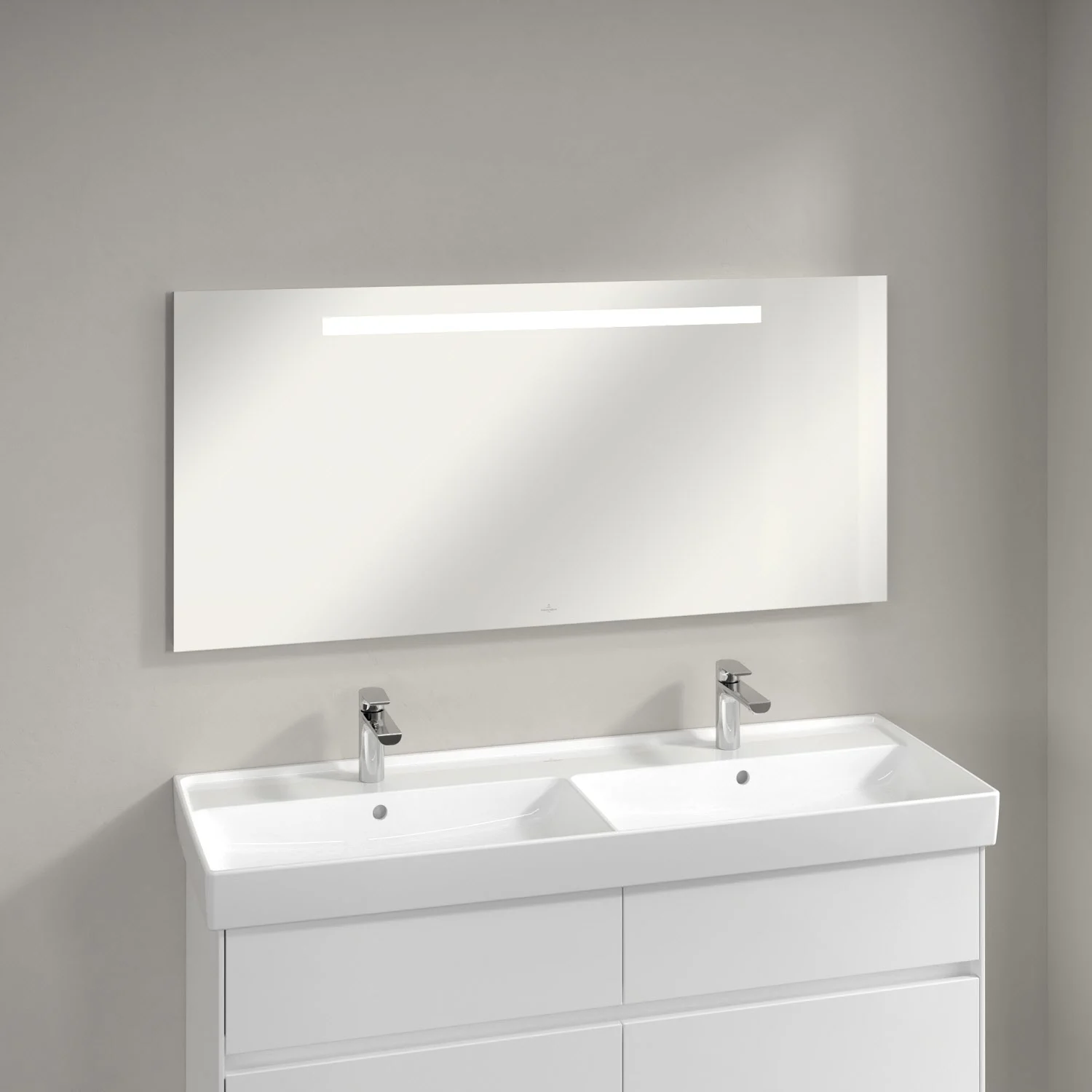 Lustro łazienkowe nad podwójną umywalką z oświetleniem, Villeroy & Boch