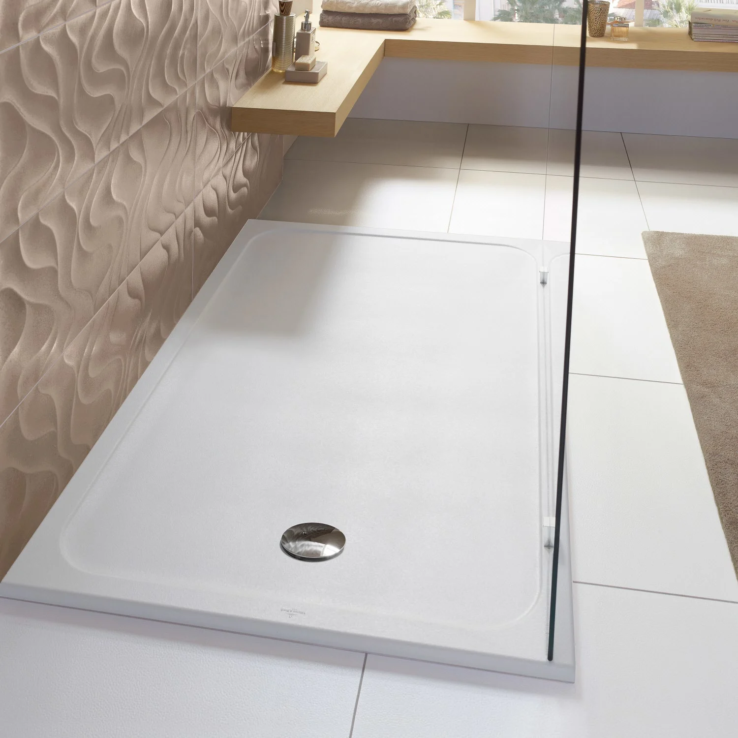 Prostokątna brodzik w nowoczesnej łazience, Villeroy & Boch