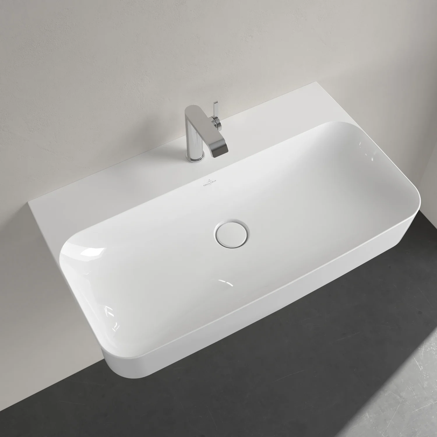 Biała umywalka z góry z baterią, Villeroy & Boch