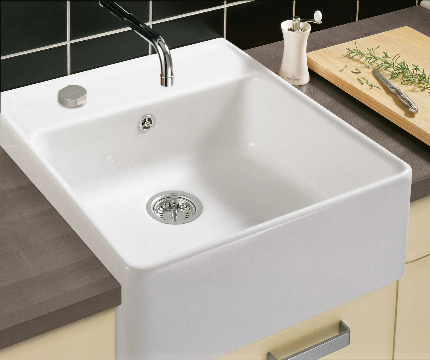Villeroy & Boch Spülstein Einzelbecken, Ablaufgarnitur mit Excenterbetätigung Bild 3
