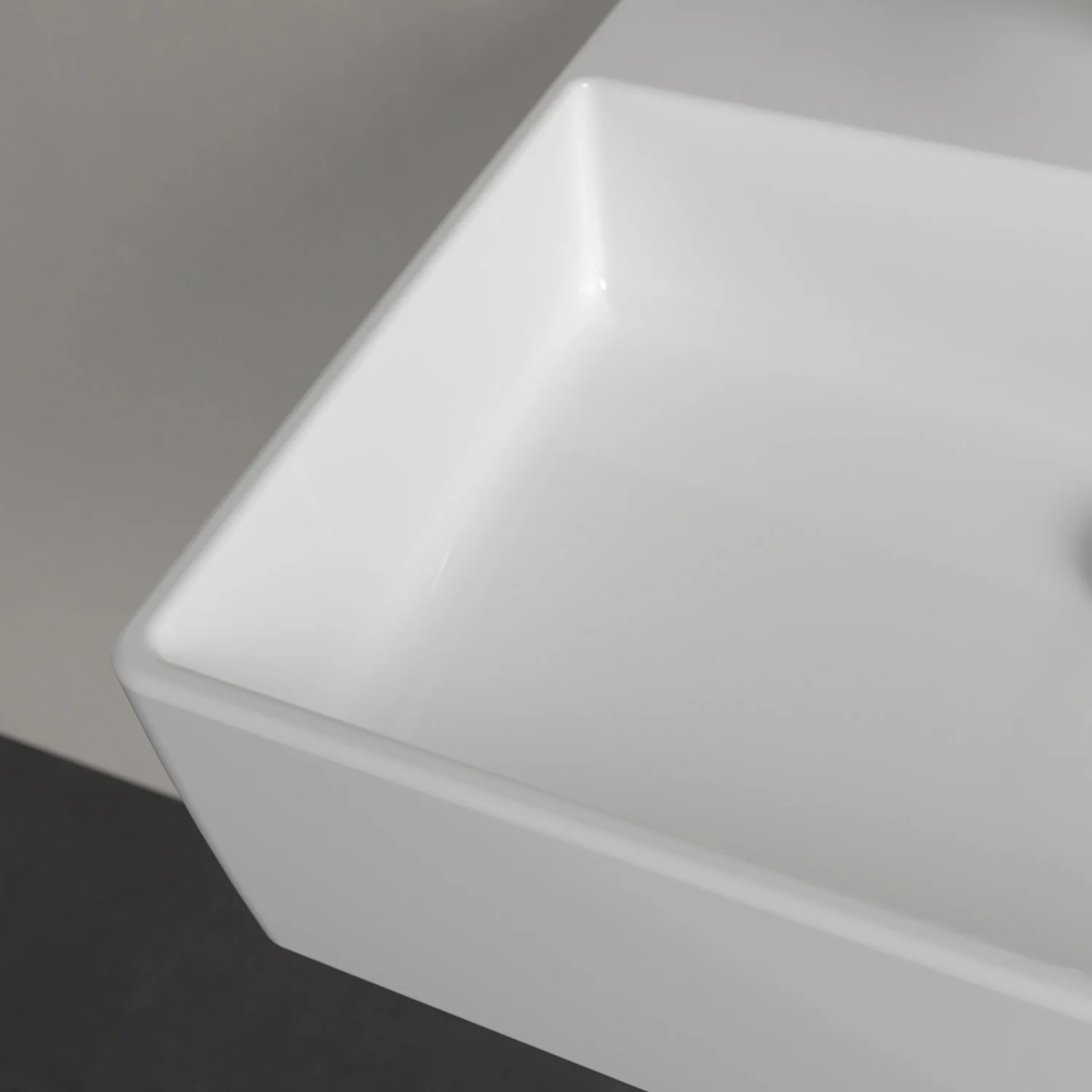 Zbliżenie białej umywalki, Villeroy & Boch