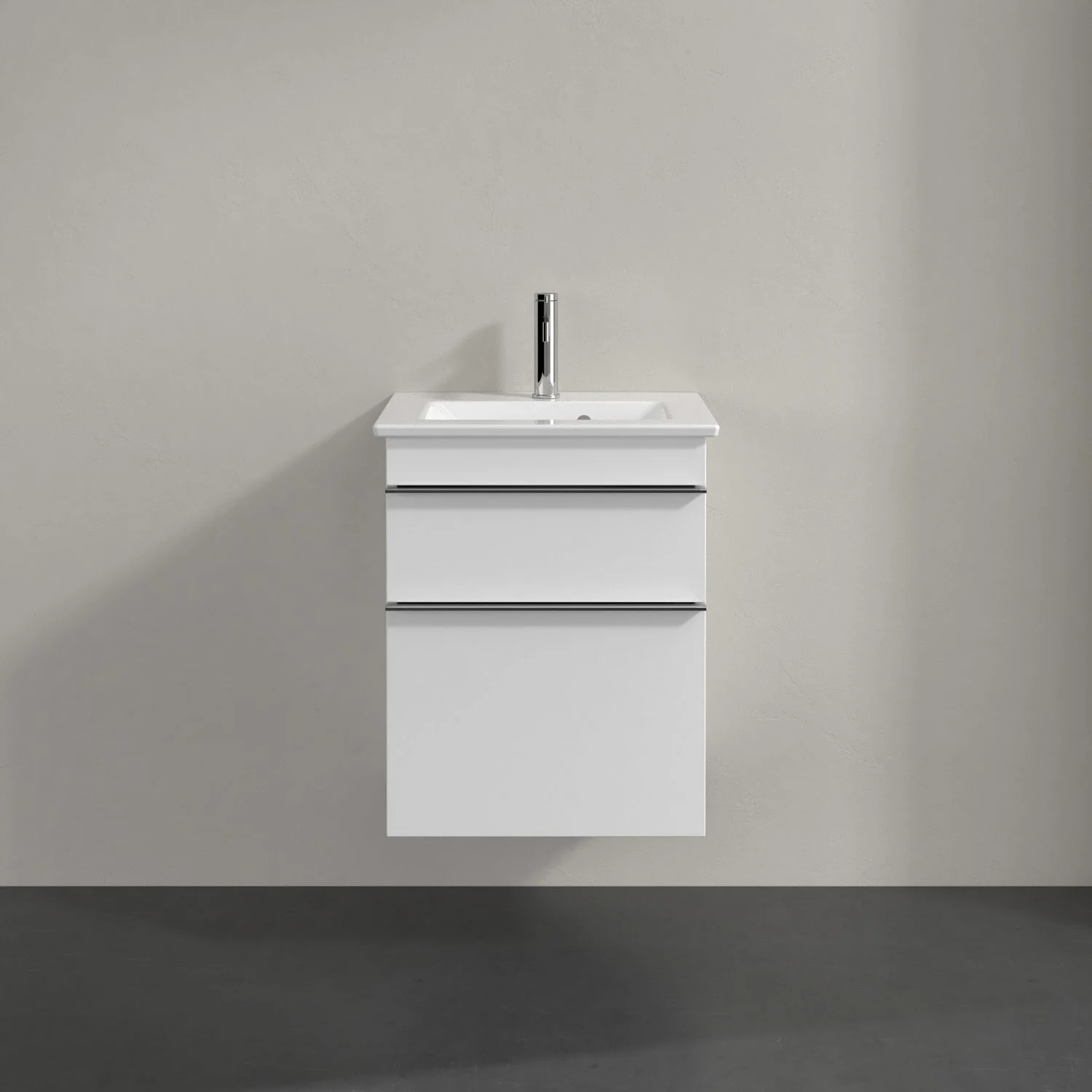 Biała umywalka z szafką w łazience, Villeroy & Boch