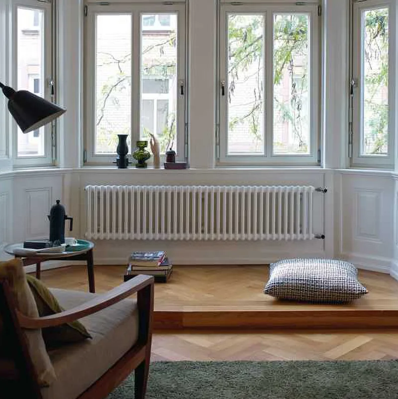 Salon z grzejnikiem pod oknami, Zehnder